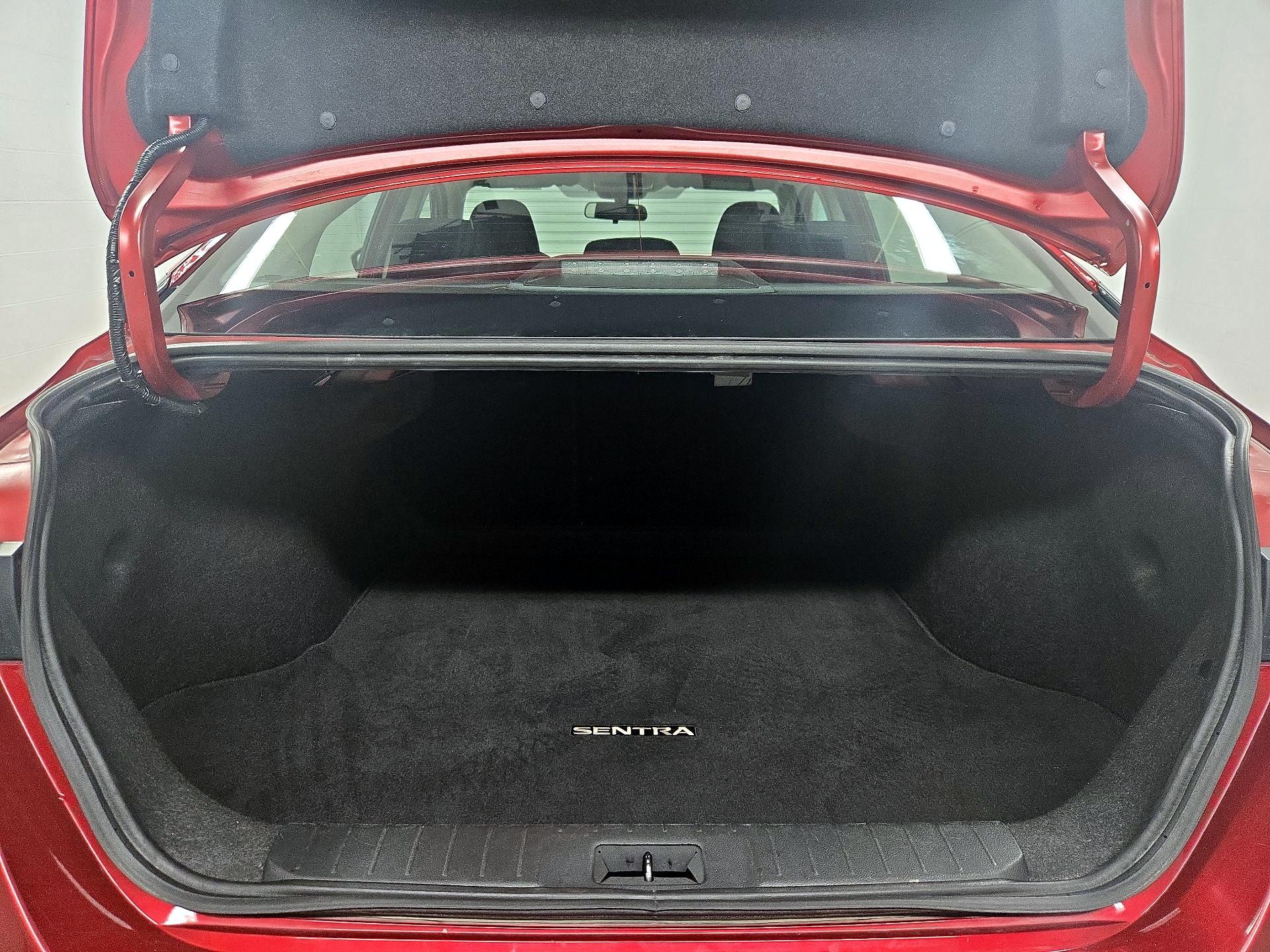 Thumbnail: 2023 Nissan Sentra - 20