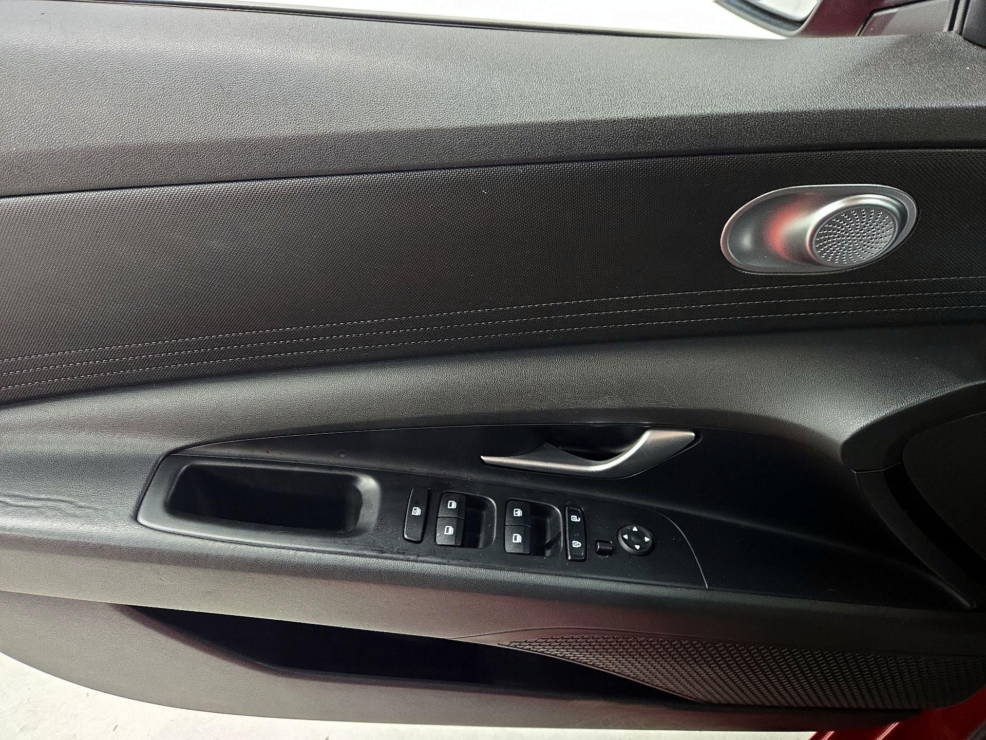 Thumbnail: 2022 Hyundai Elantra - 12