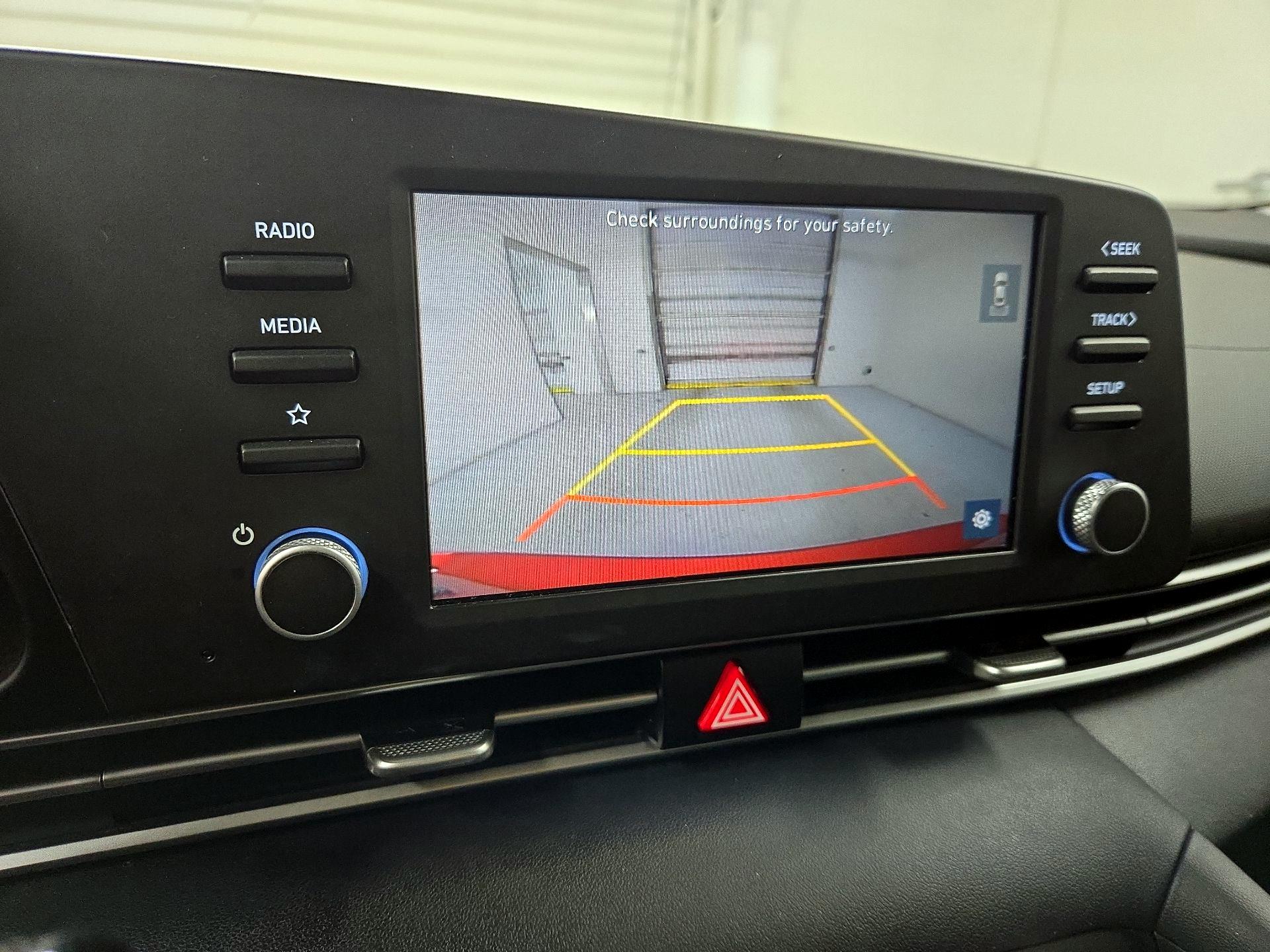 Thumbnail: 2022 Hyundai Elantra - 14