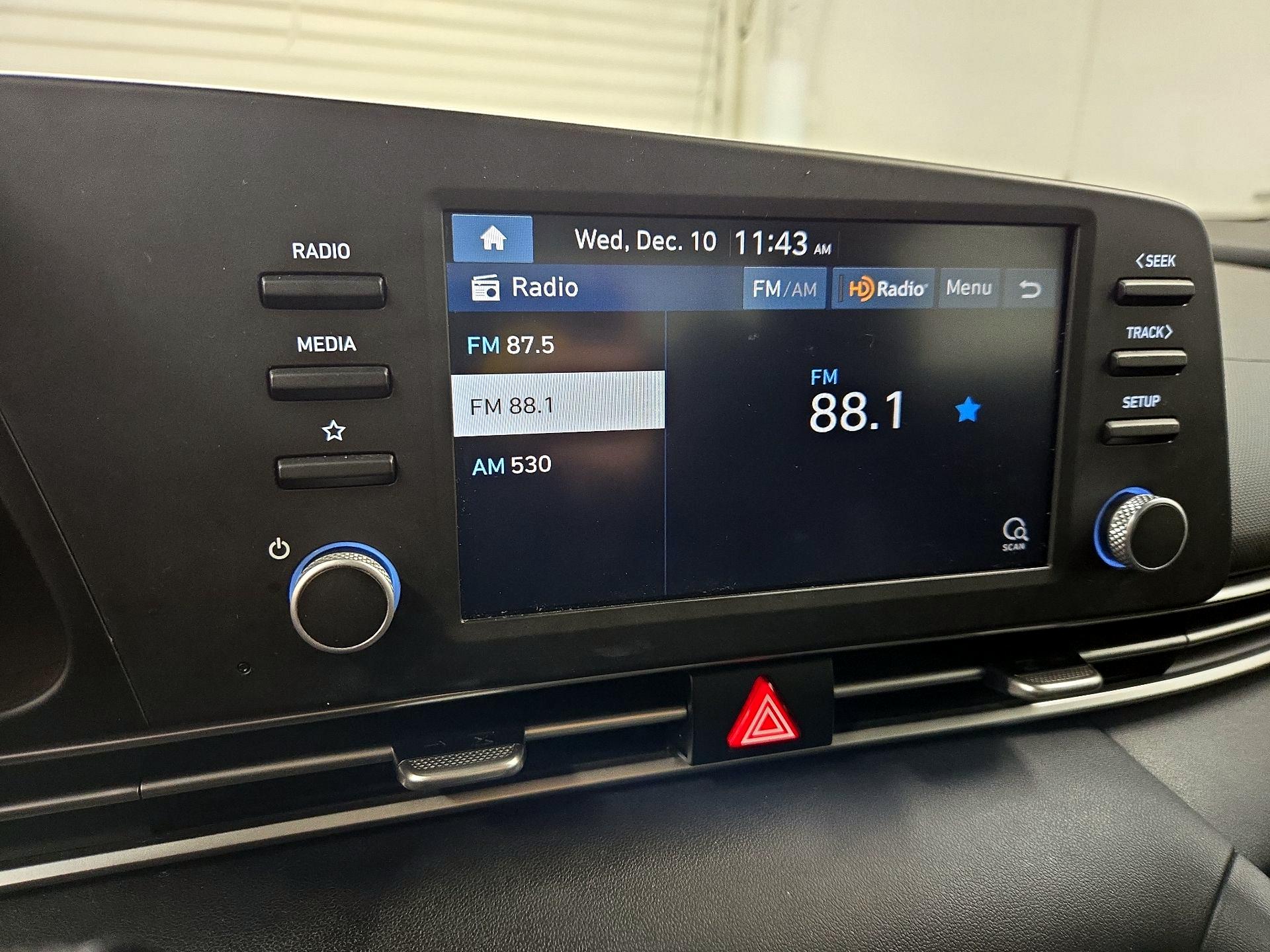 Thumbnail: 2022 Hyundai Elantra - 15