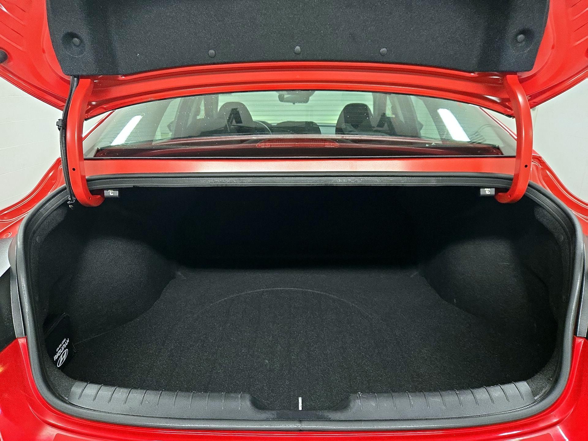 Thumbnail: 2022 Hyundai Elantra - 20