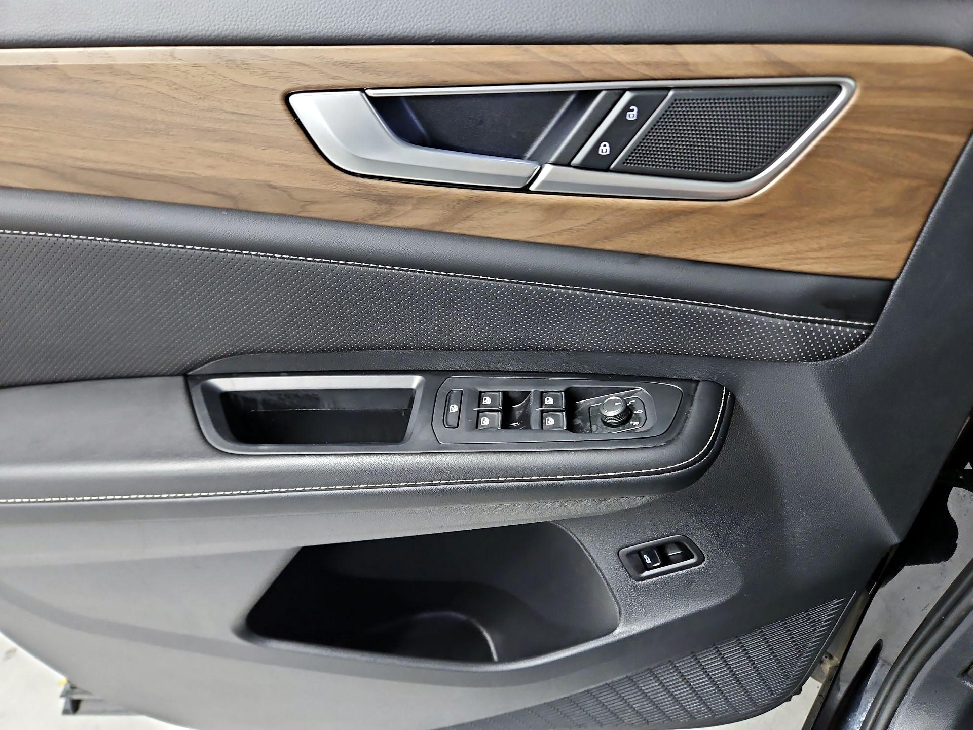 Thumbnail: 2024 Volkswagen Atlas - 12