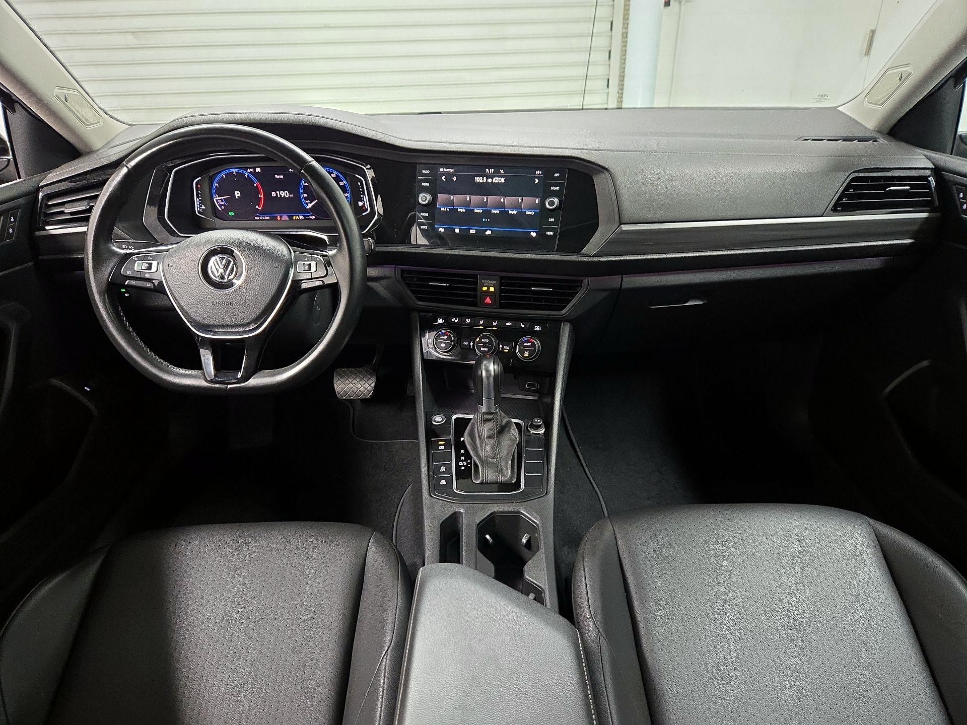 Thumbnail: 2019 Volkswagen Jetta - 9