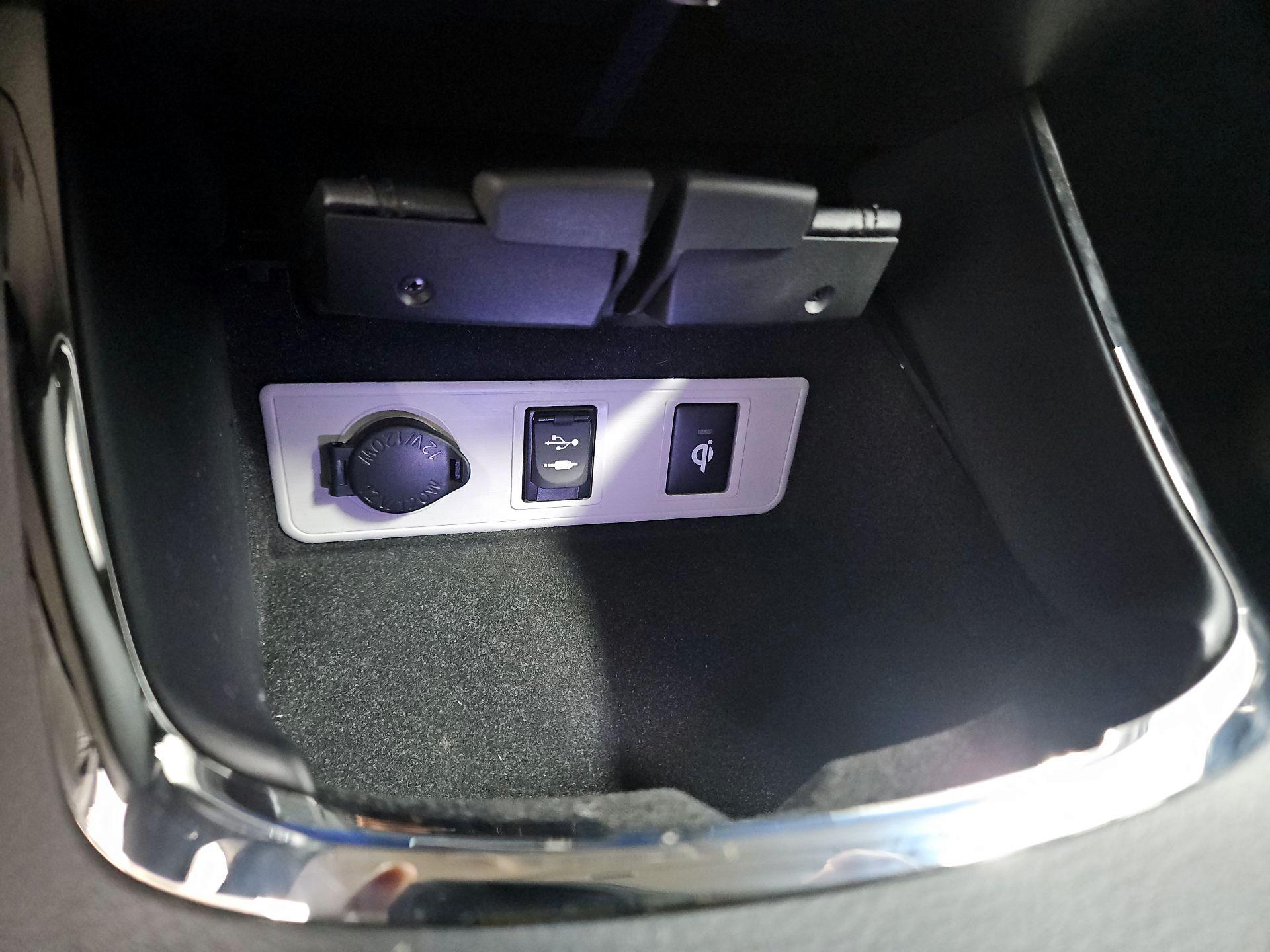 Thumbnail: 2016 Toyota Avalon - 19