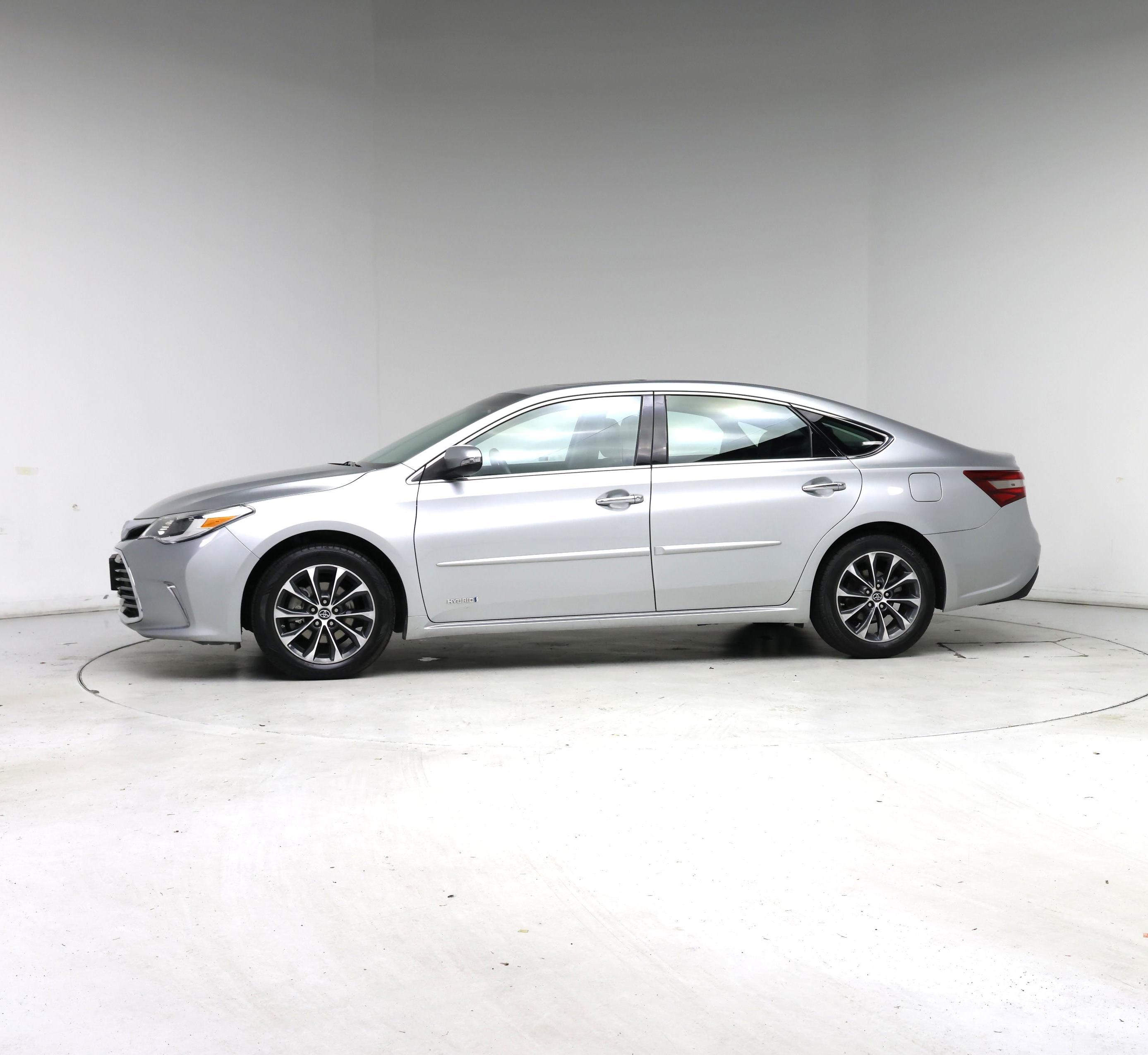 Thumbnail: 2016 Toyota Avalon - 3