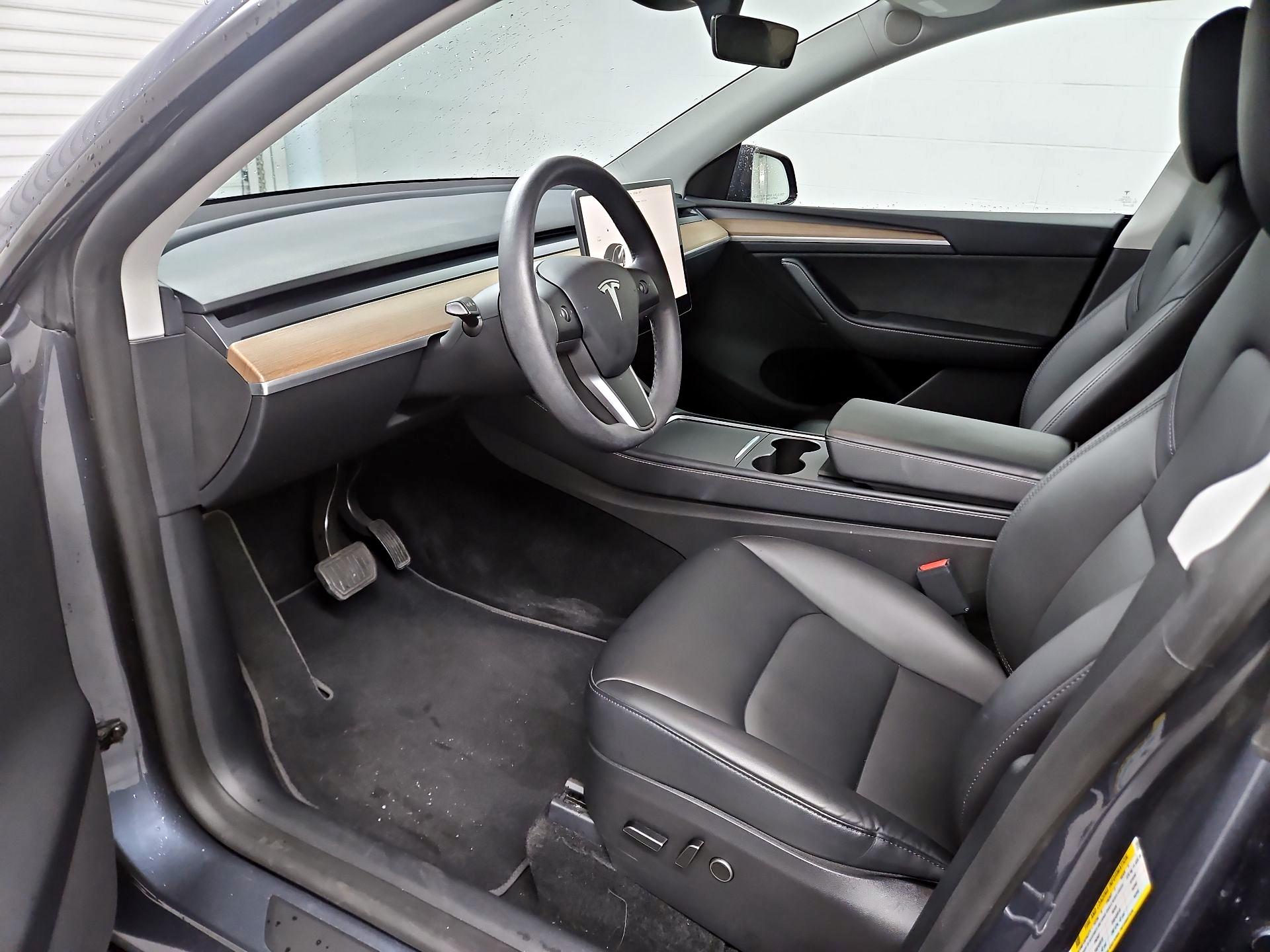 Thumbnail: 2023 Tesla Model Y - 11