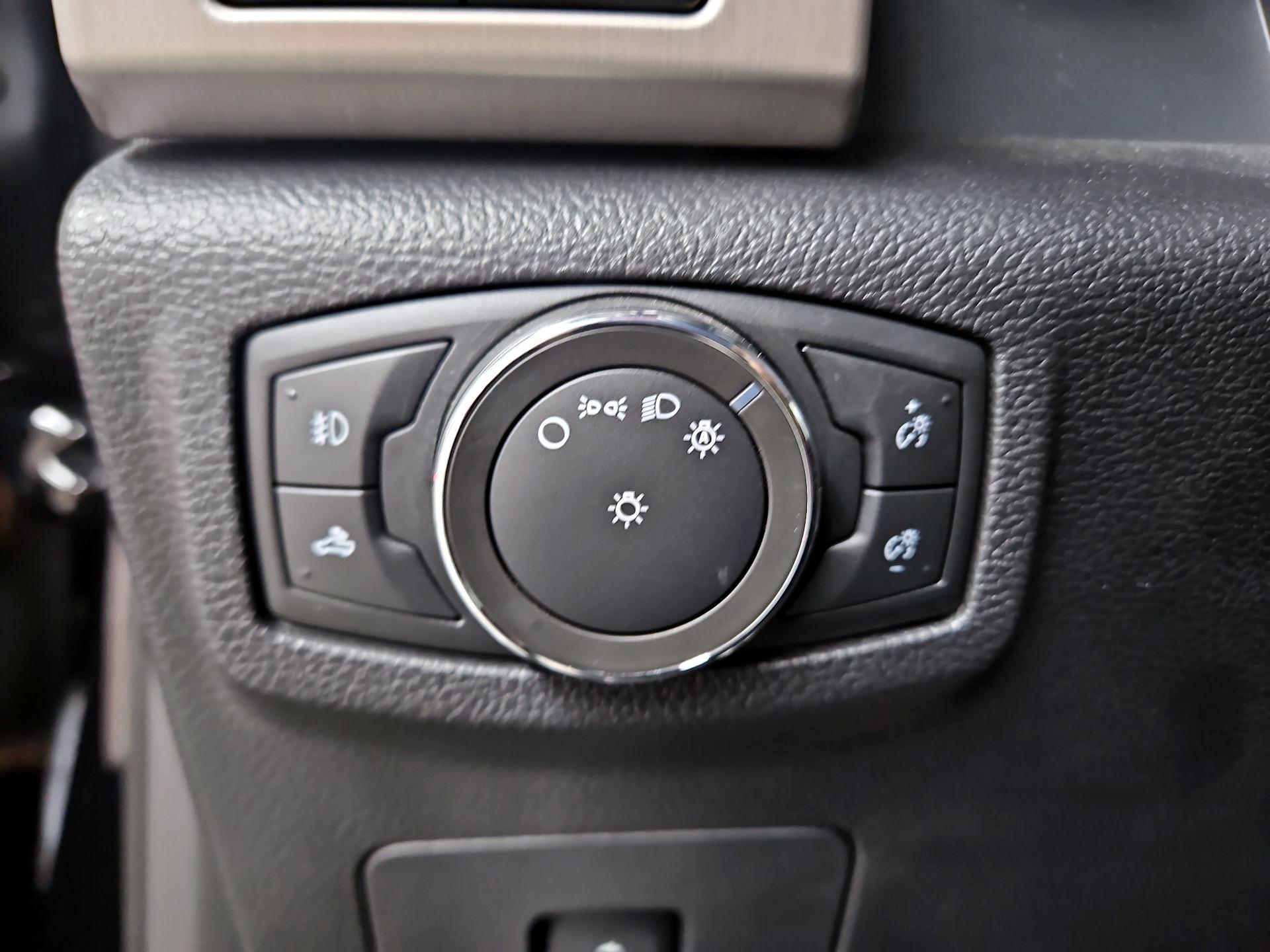 Thumbnail: 2017 Ford F-150 - 13