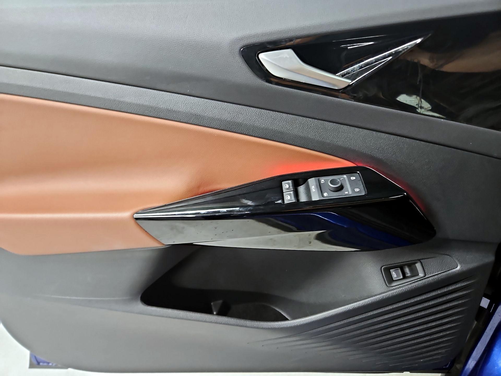 Thumbnail: 2021 Volkswagen ID.4 - 12