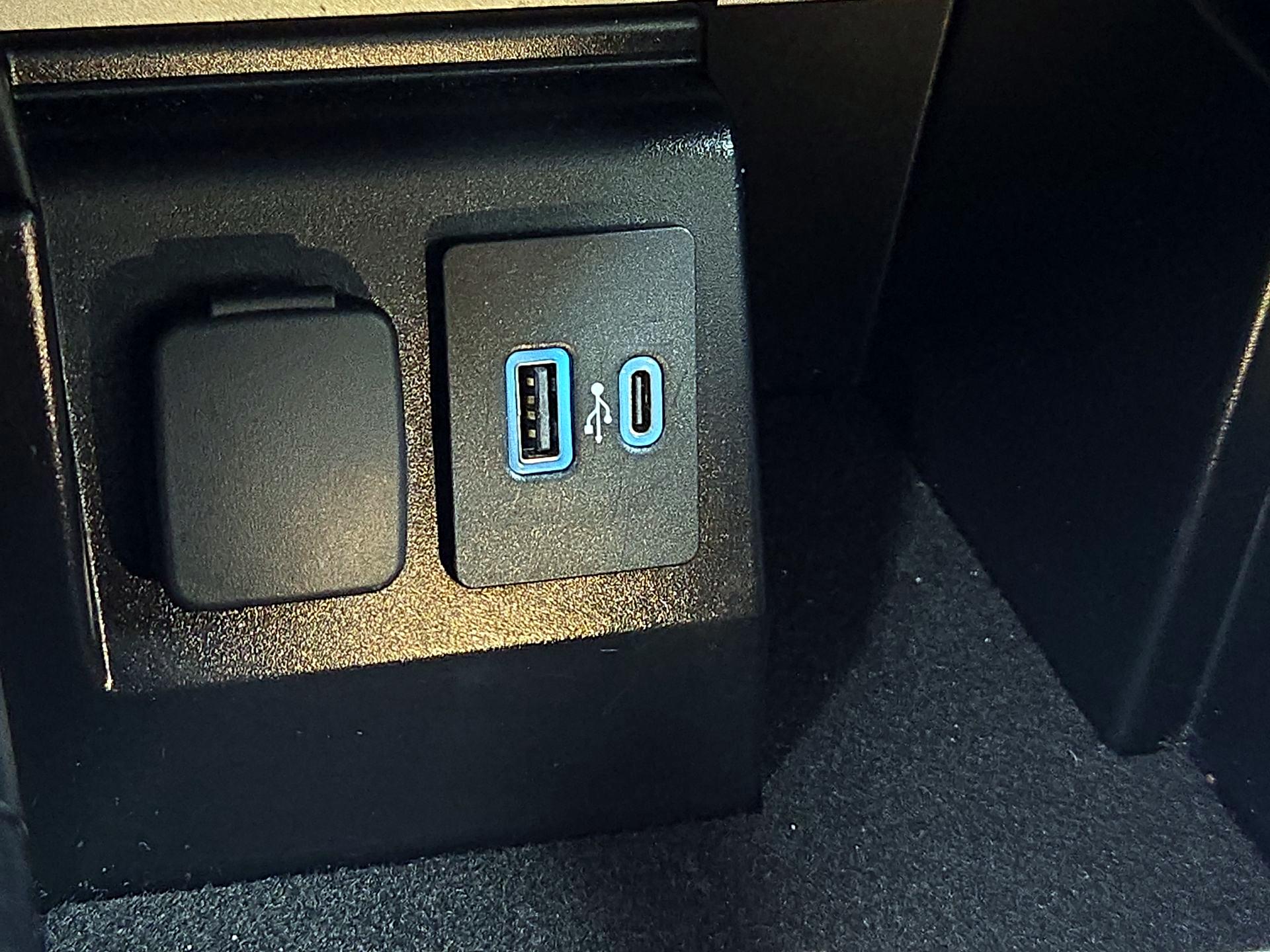 Thumbnail: 2023 Ford Explorer - 19