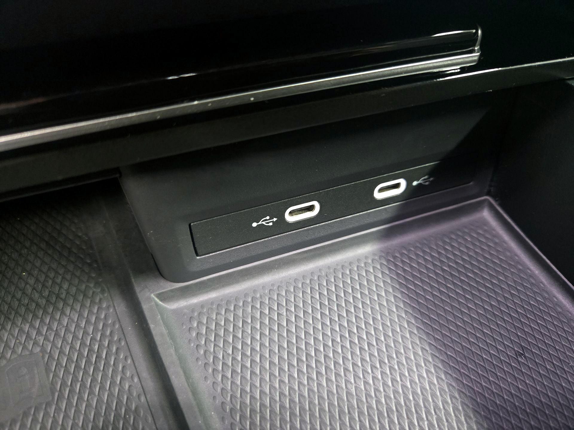 Thumbnail: 2024 Volkswagen Atlas - 18