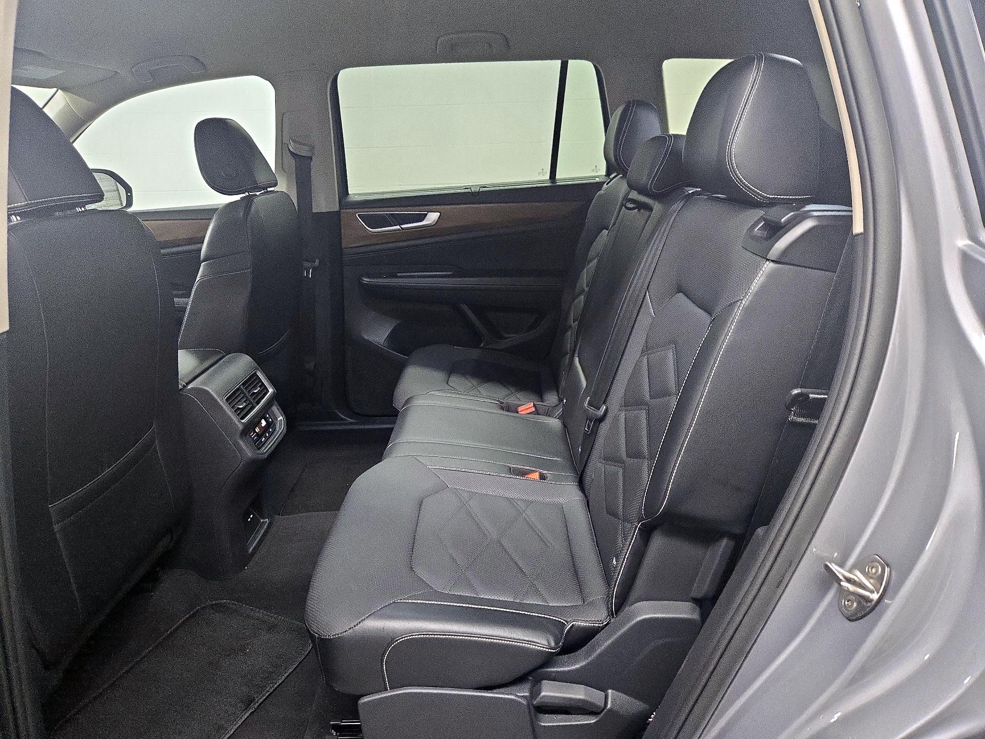 Thumbnail: 2024 Volkswagen Atlas - 19