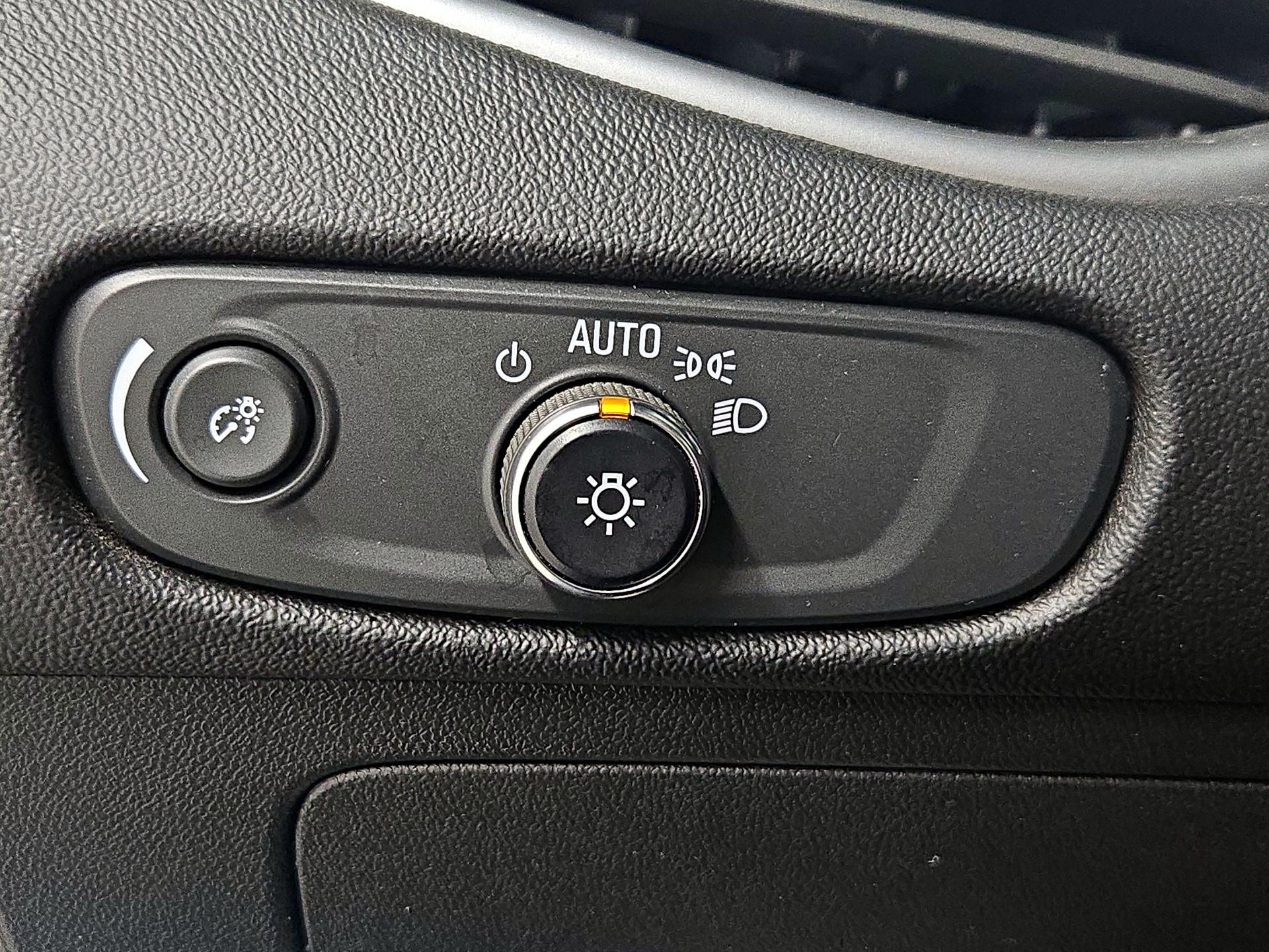 Thumbnail: 2023 Chevrolet Malibu - 13