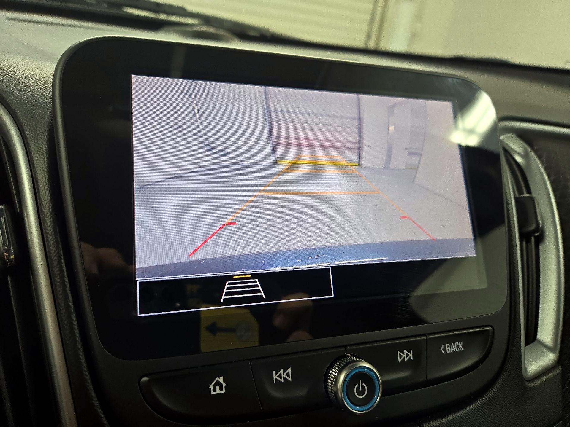 Thumbnail: 2023 Chevrolet Malibu - 14