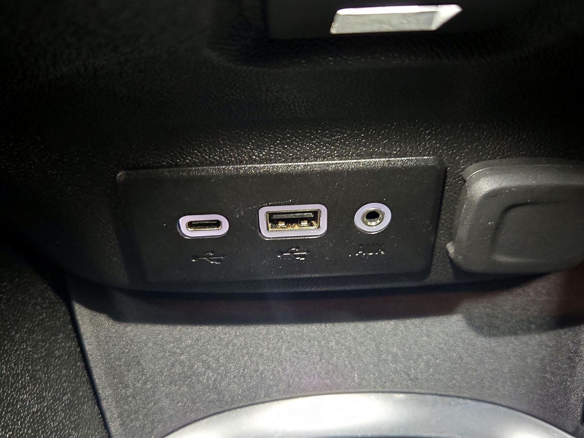 Thumbnail: 2023 Chevrolet Malibu - 18