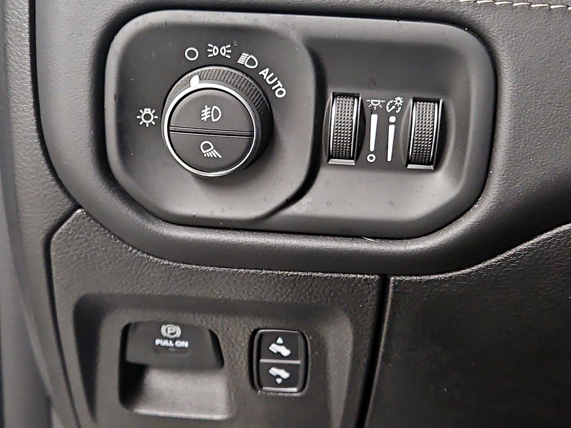 Thumbnail: 2021 RAM 1500 - 13