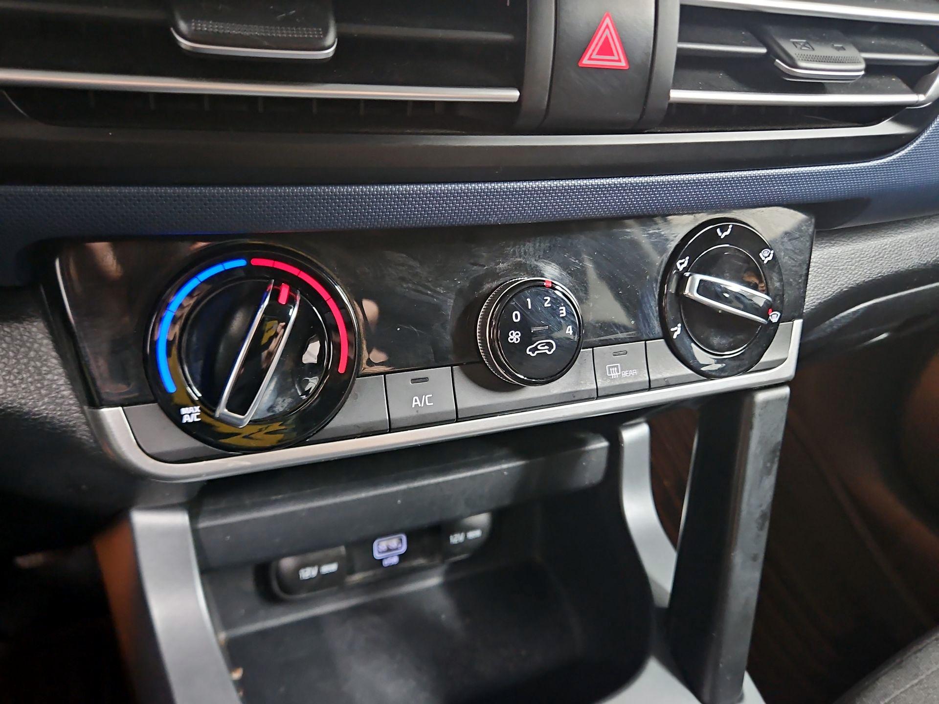 Thumbnail: 2021 Kia Seltos - 16