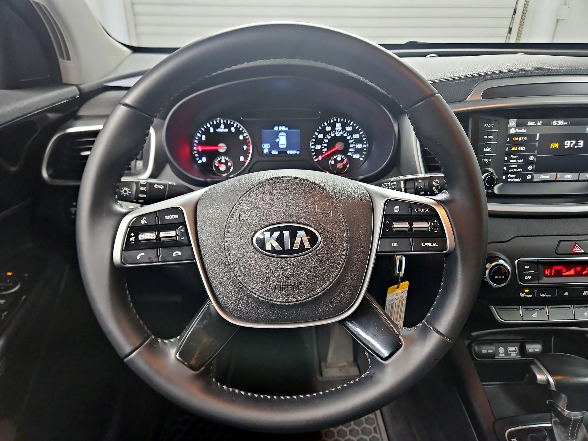 Thumbnail: 2020 Kia Sorento - 10