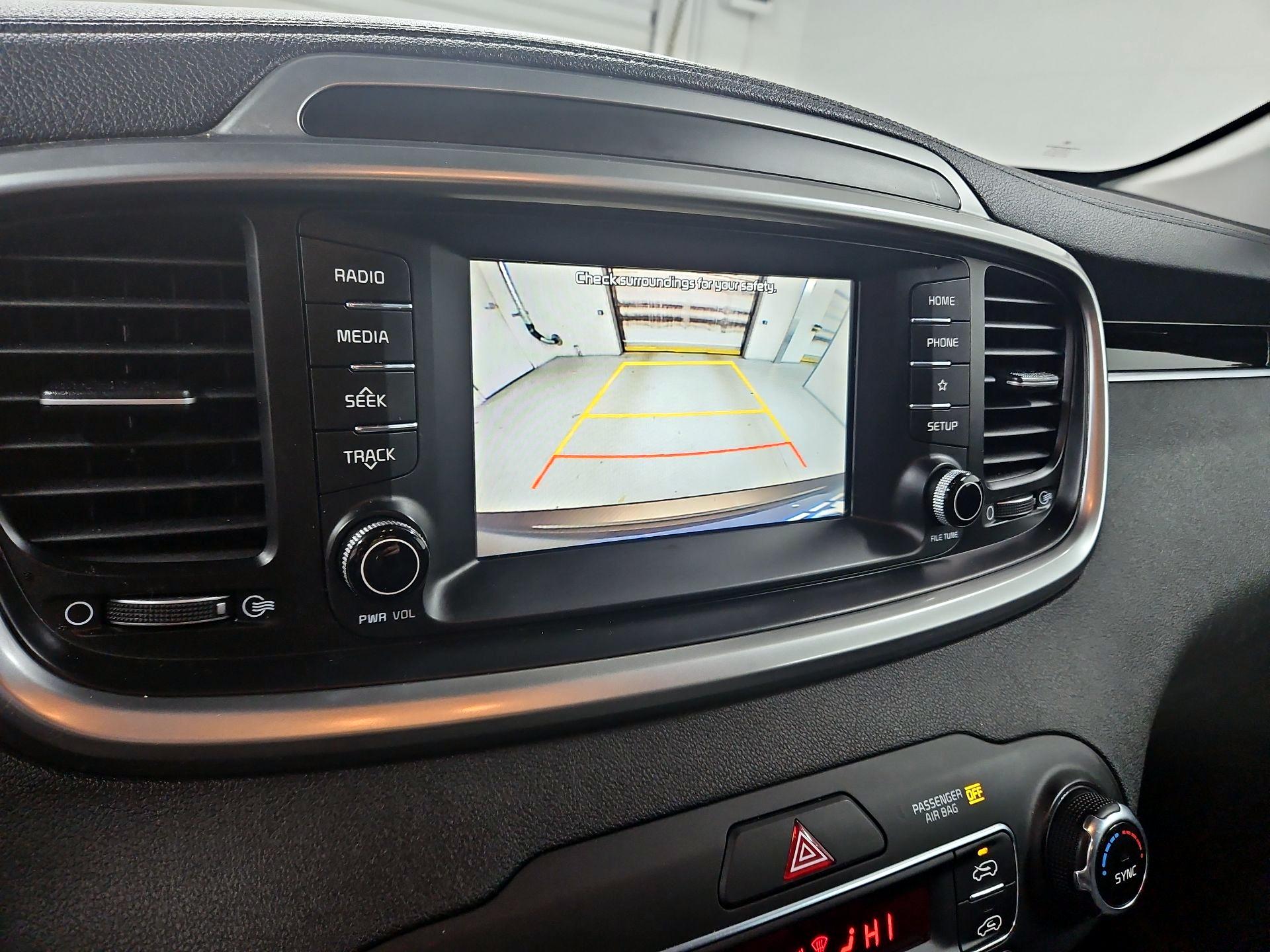 Thumbnail: 2020 Kia Sorento - 14