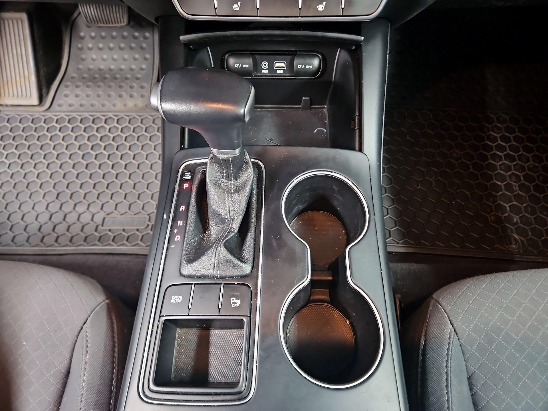 Thumbnail: 2020 Kia Sorento - 17