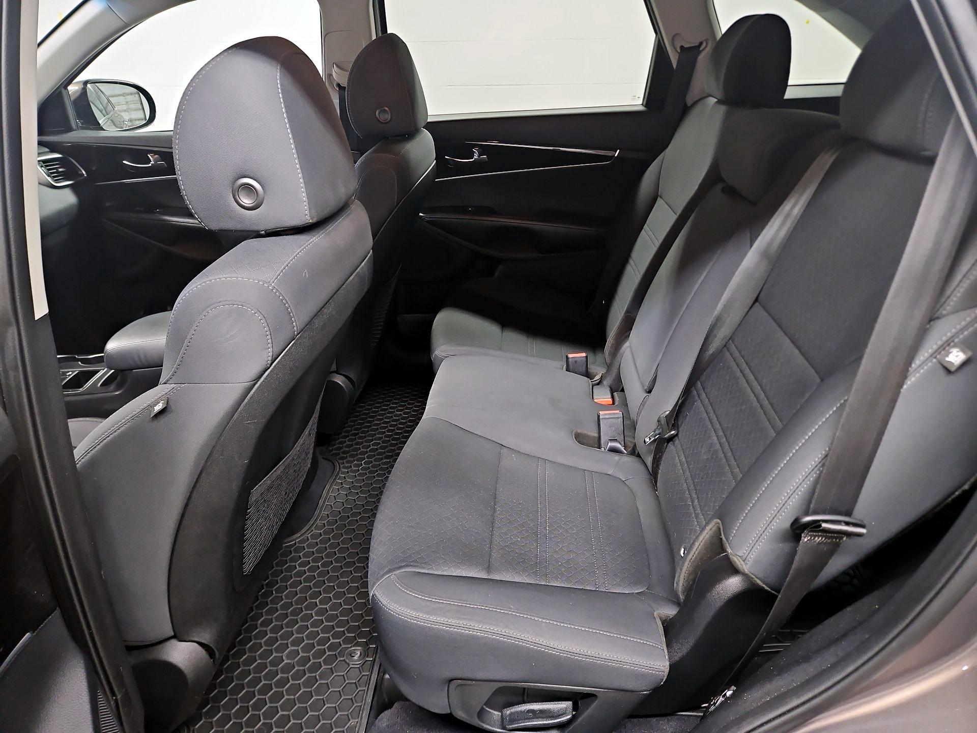 Thumbnail: 2020 Kia Sorento - 19