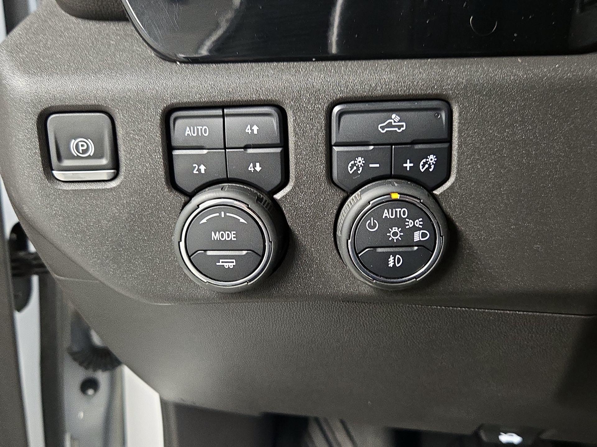 Thumbnail: 2024 Chevrolet Silverado 1500 - 13