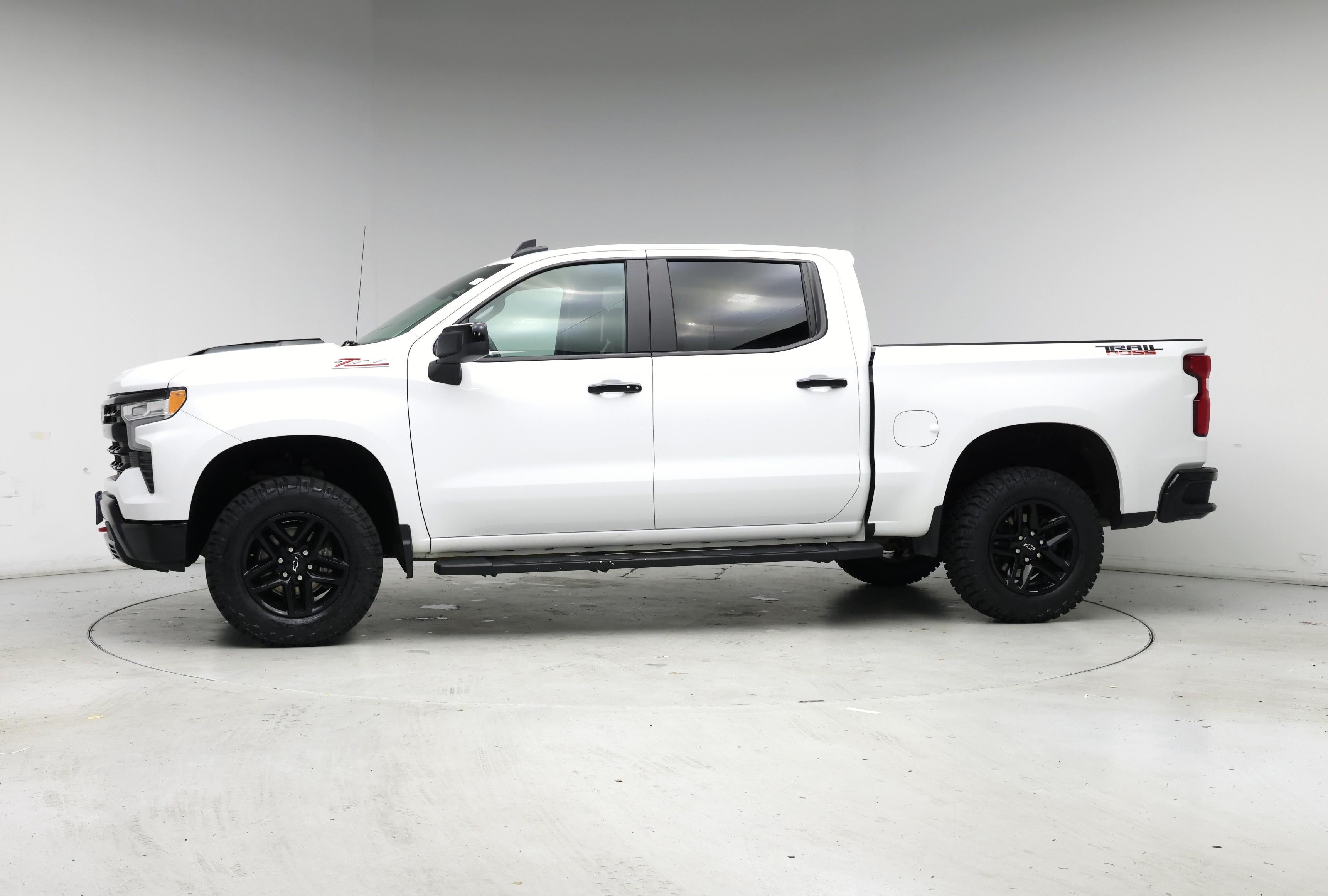 Thumbnail: 2024 Chevrolet Silverado 1500 - 3