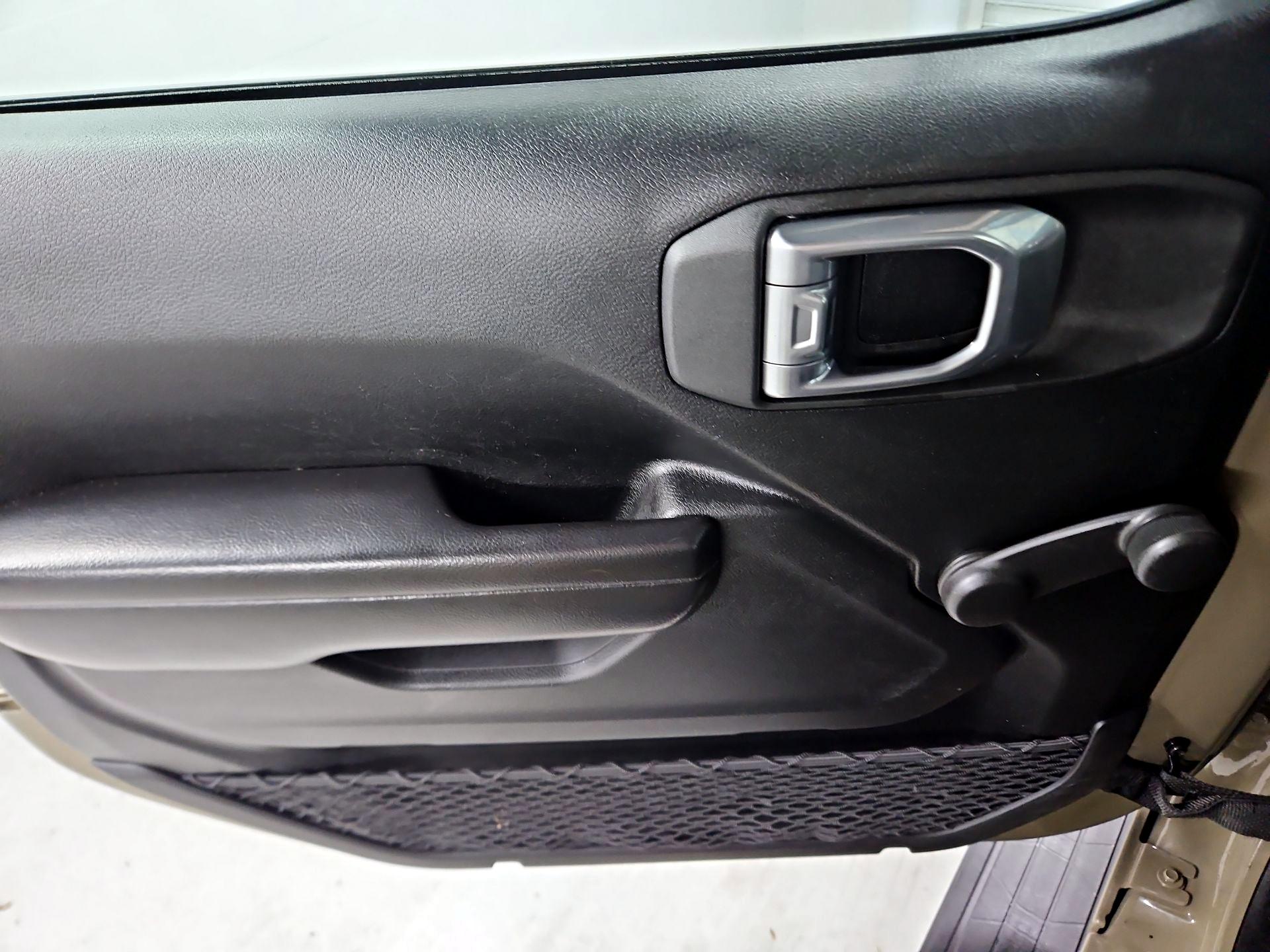 Thumbnail: 2020 Jeep Gladiator - 12