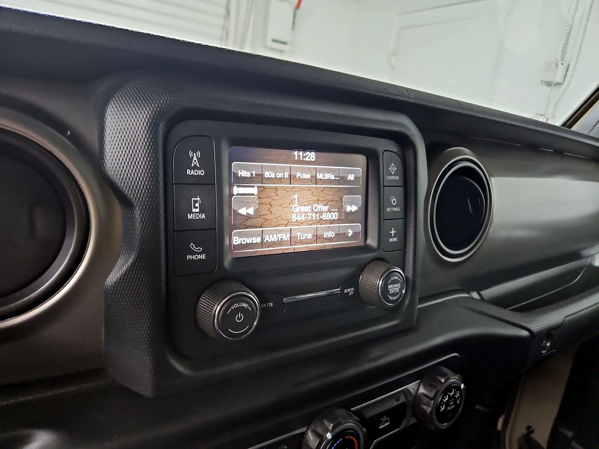 Thumbnail: 2020 Jeep Gladiator - 15