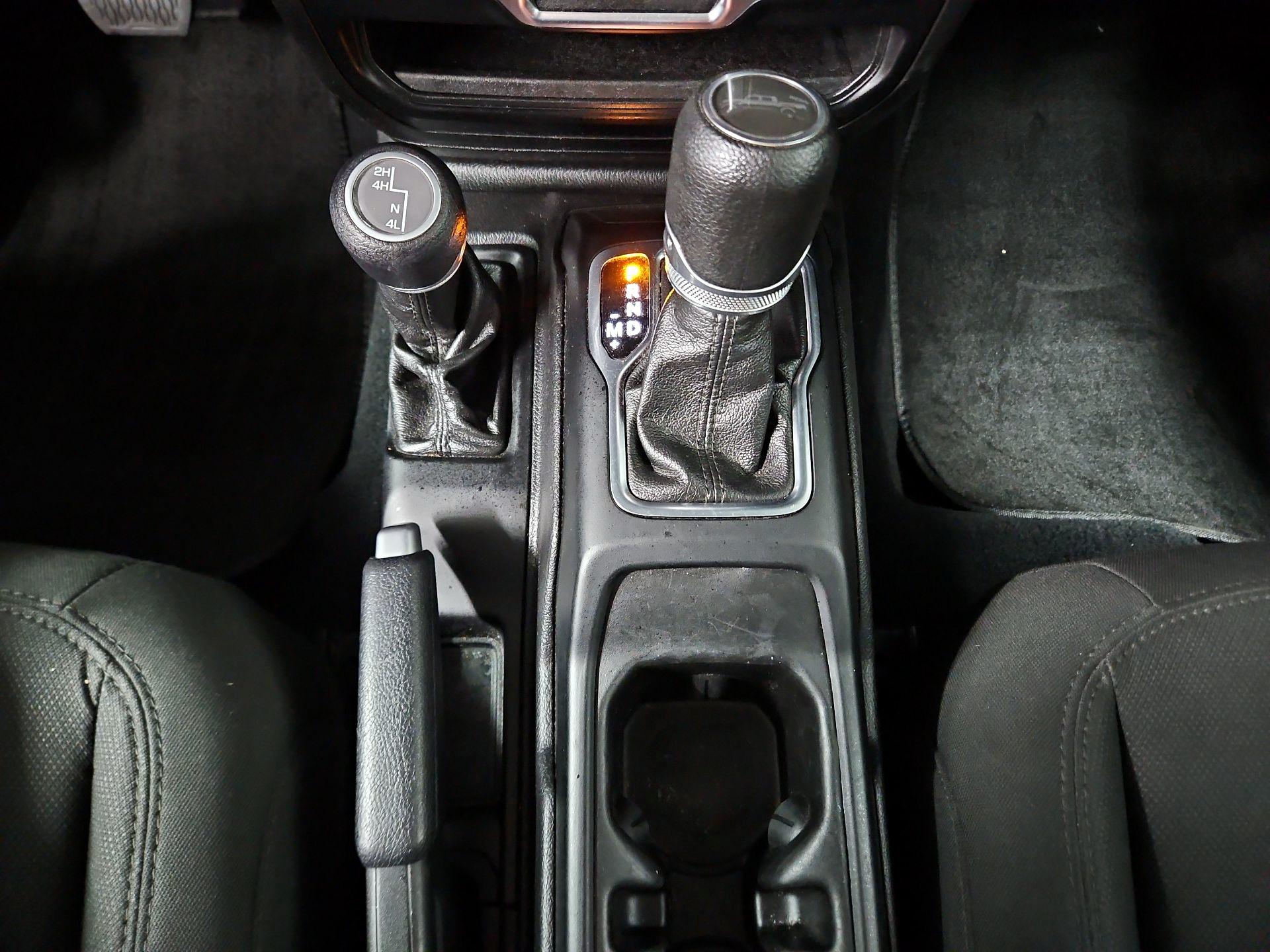 Thumbnail: 2020 Jeep Gladiator - 17