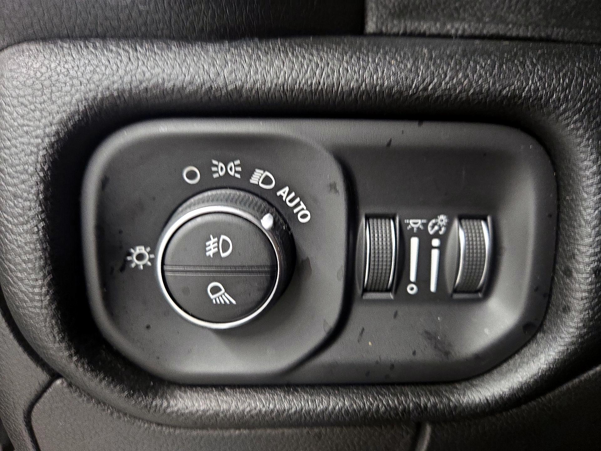 Thumbnail: 2022 RAM 1500 - 13