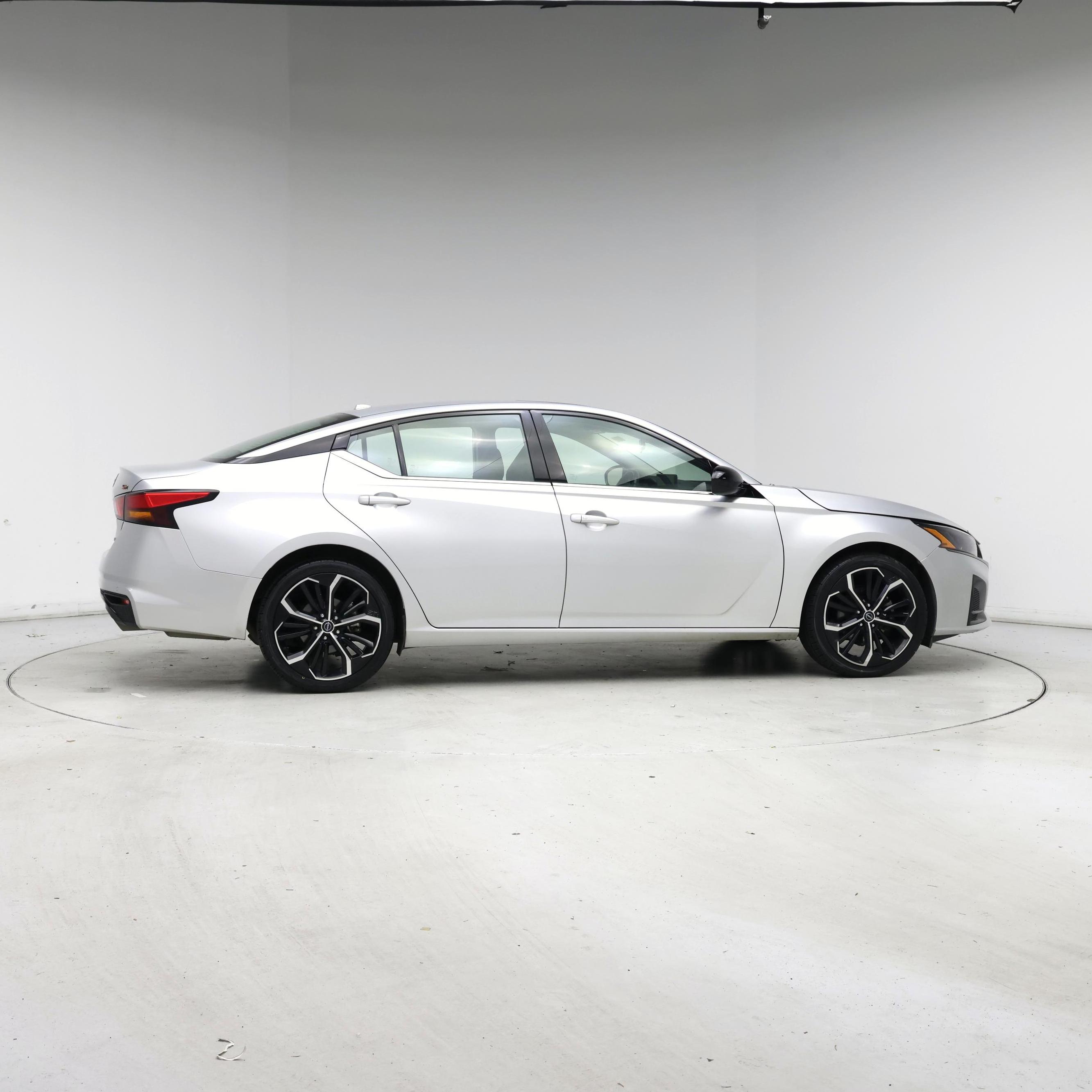 Thumbnail: 2023 Nissan Altima - 7