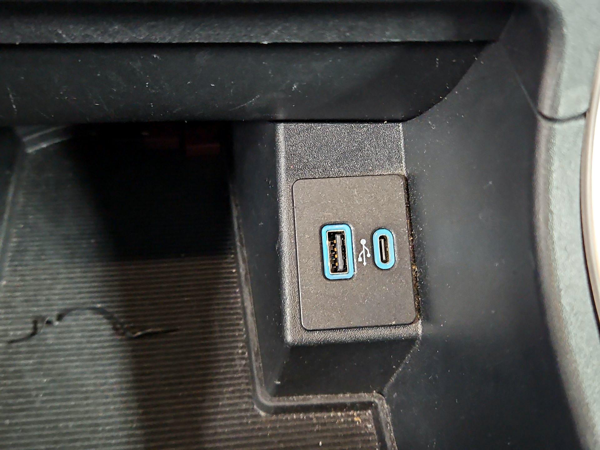 Thumbnail: 2024 Ford Edge - 18