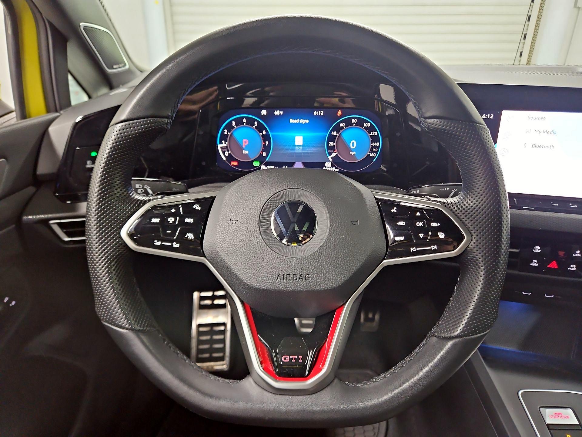 Thumbnail: 2022 Volkswagen Golf - 10