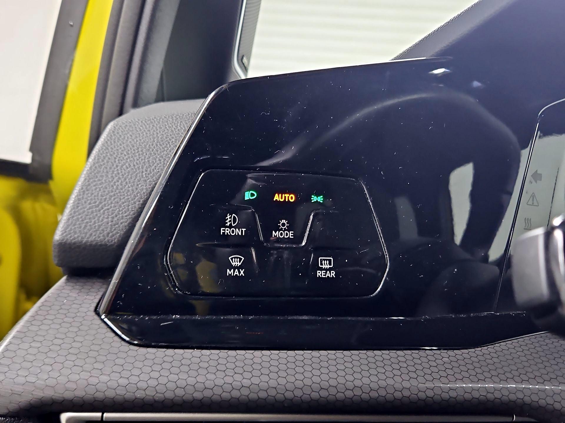 Thumbnail: 2022 Volkswagen Golf - 13