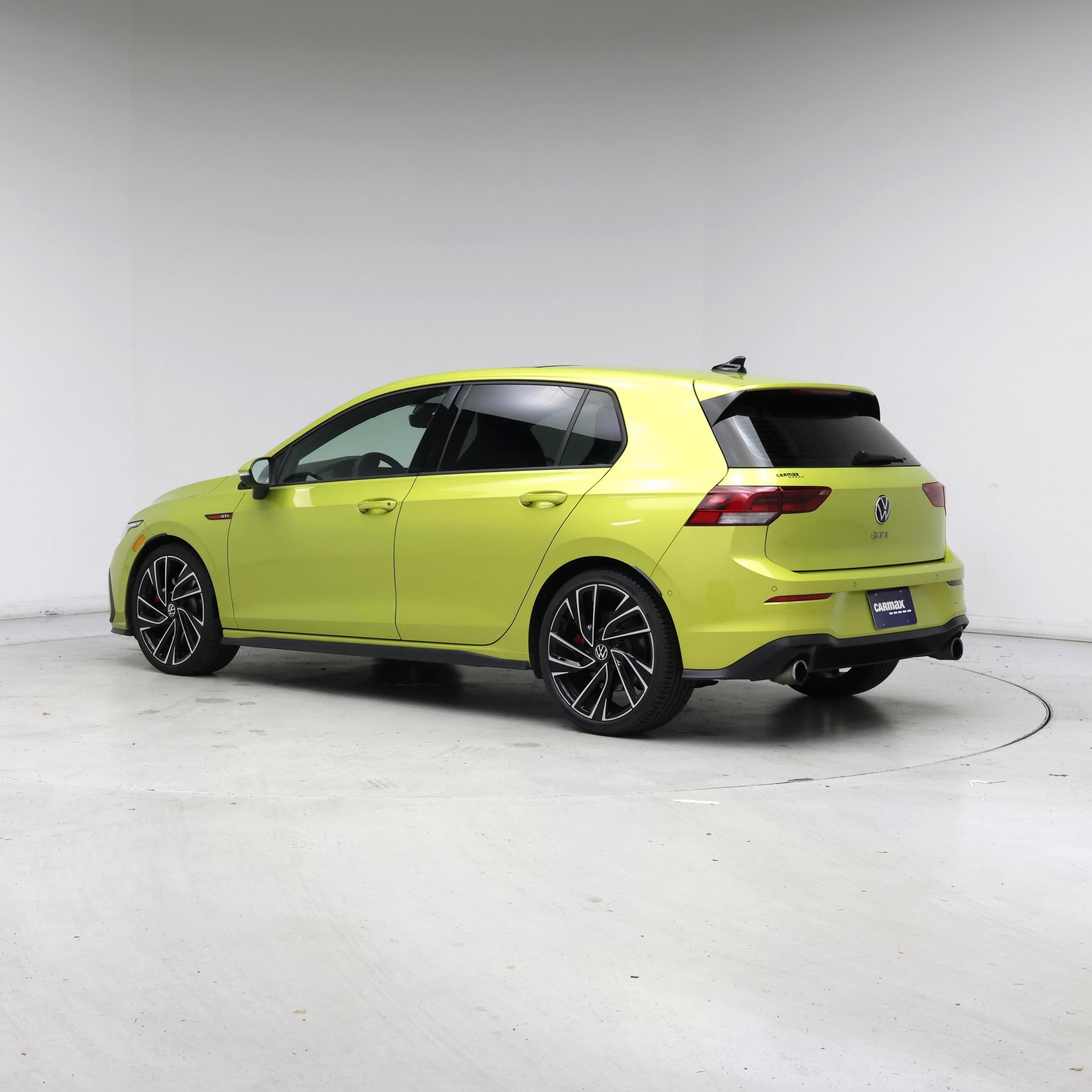 Thumbnail: 2022 Volkswagen Golf - 2