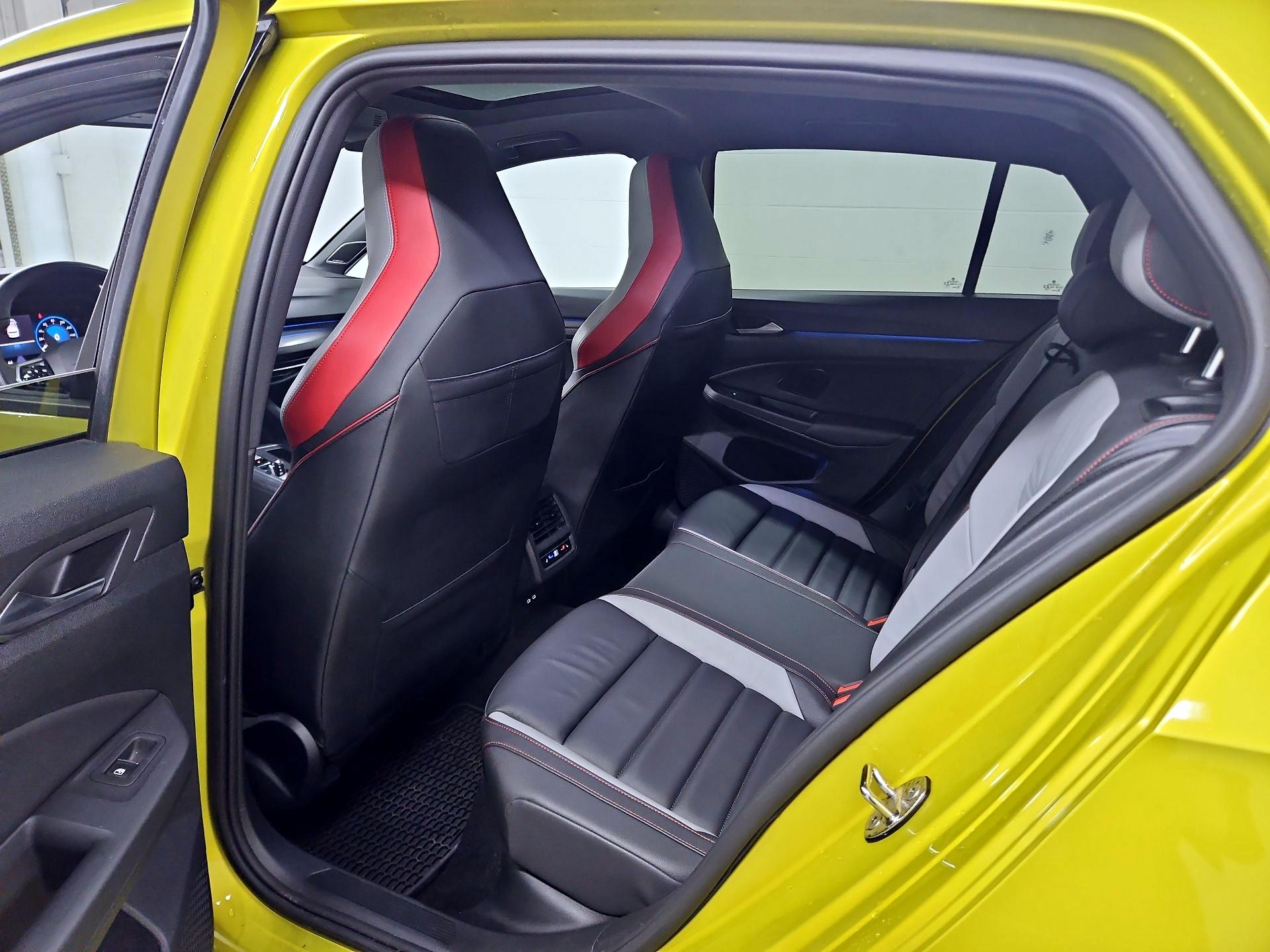 Thumbnail: 2022 Volkswagen Golf - 20