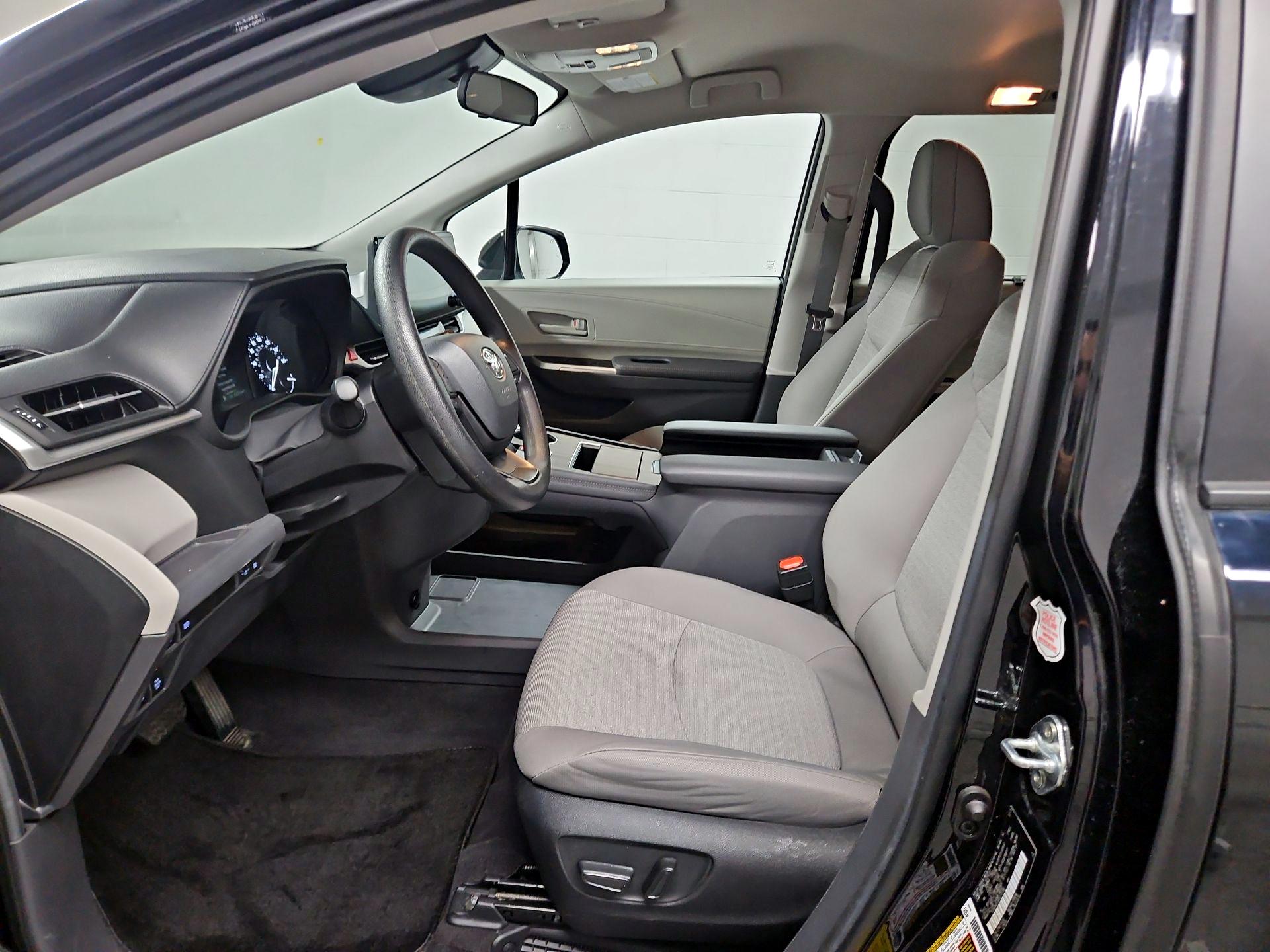 Thumbnail: 2024 Toyota Sienna - 11