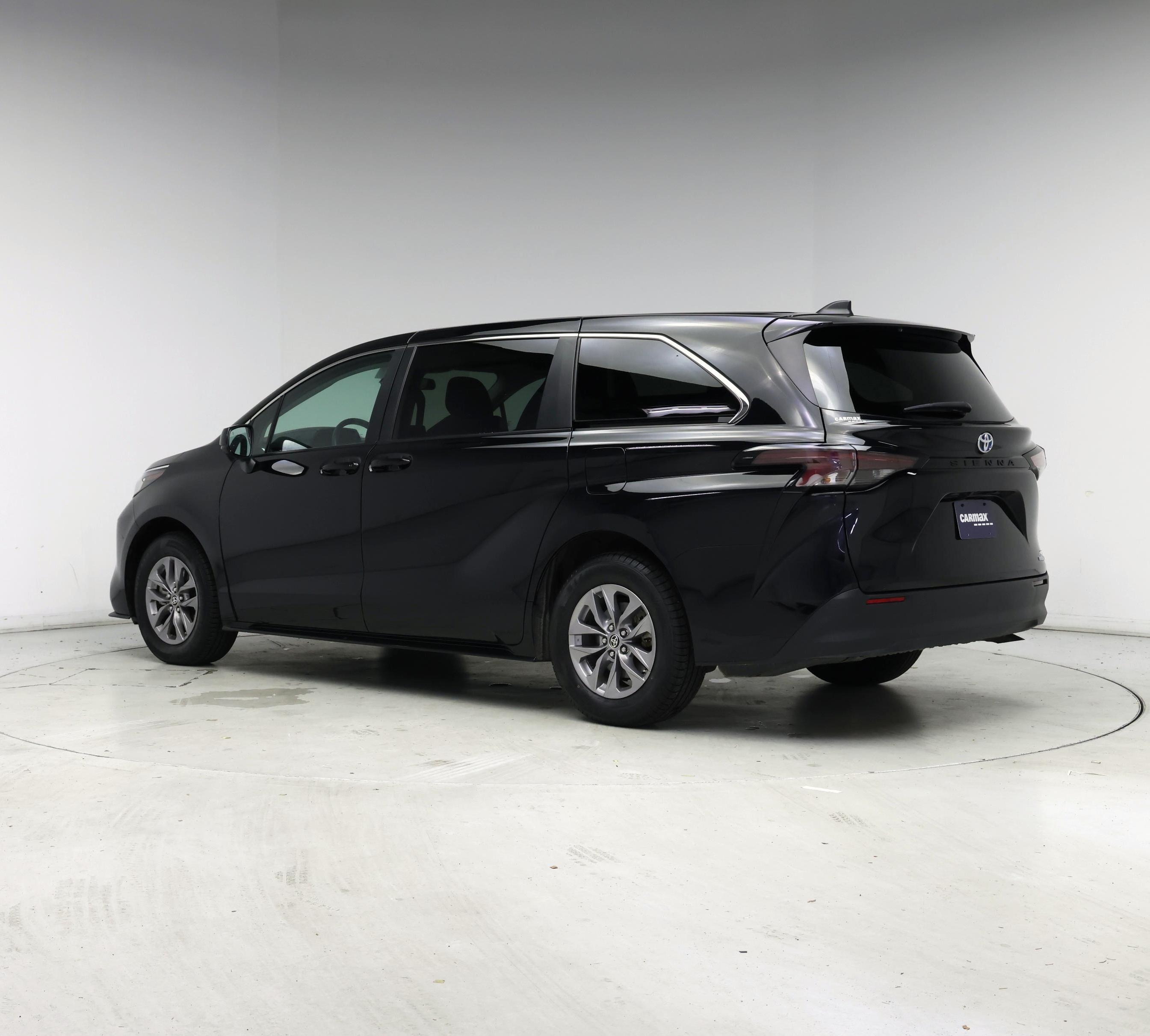 Thumbnail: 2024 Toyota Sienna - 2