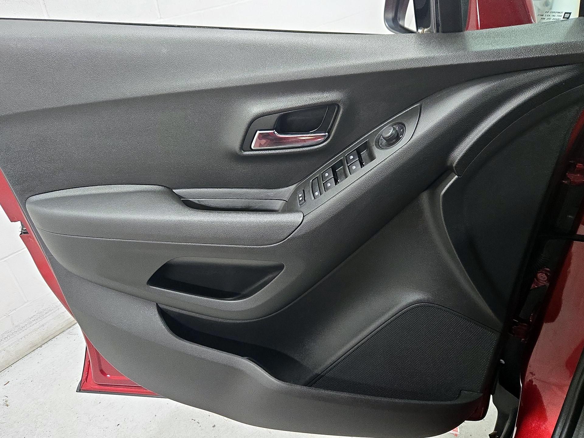 Thumbnail: 2020 Chevrolet Trax - 12