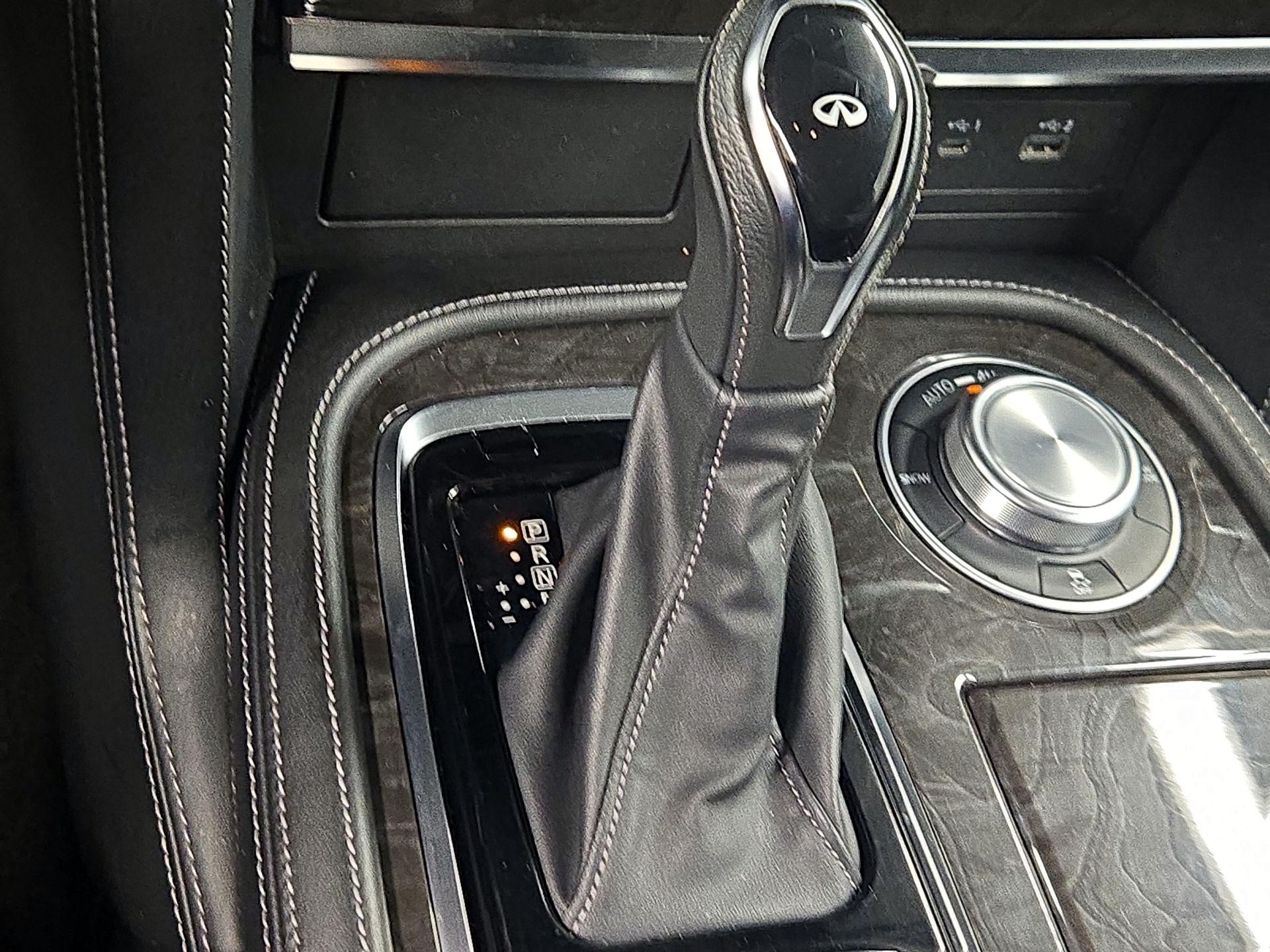 Thumbnail: 2024 INFINITI QX80 - 18