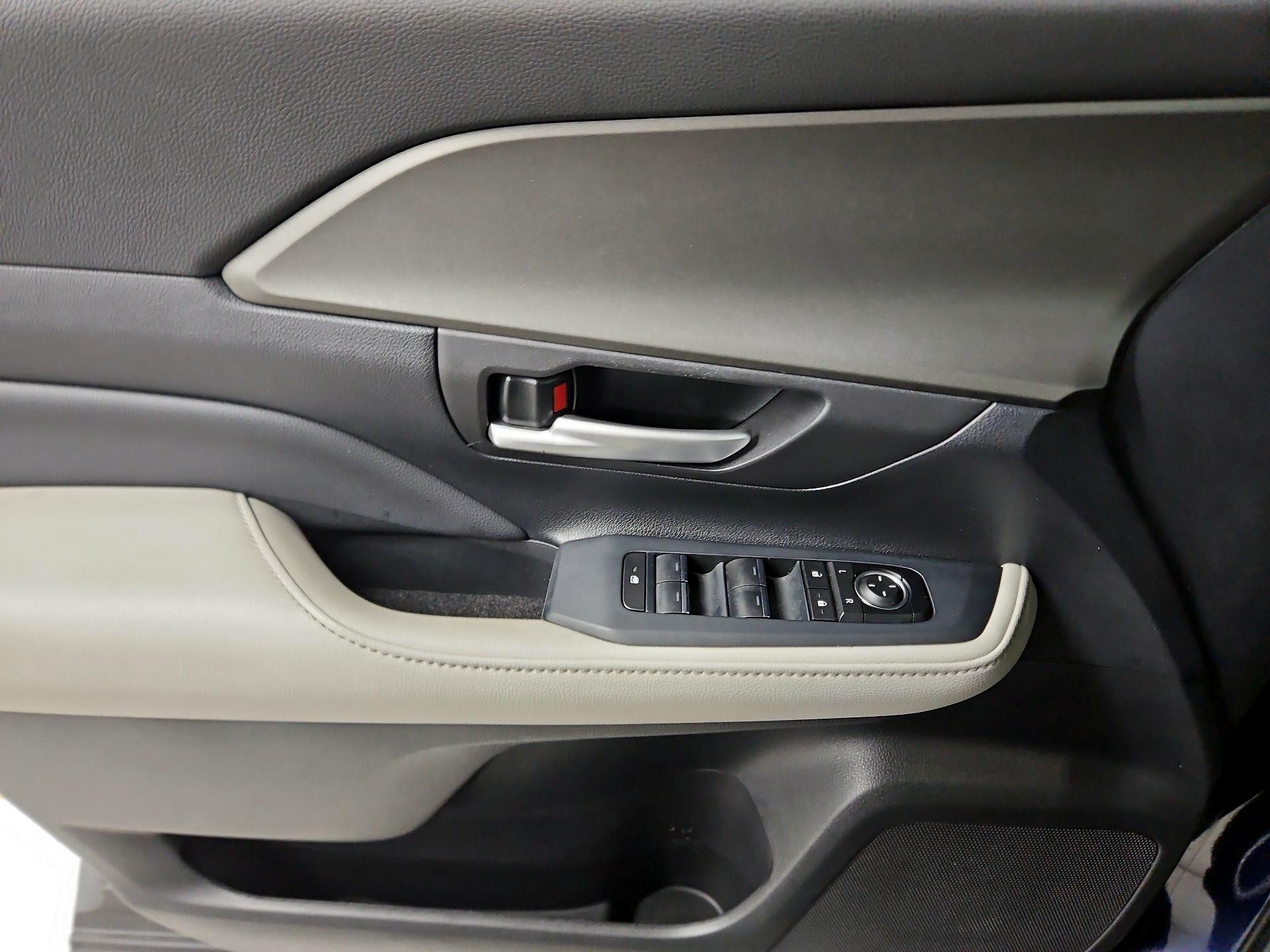 Thumbnail: 2025 Toyota Grand Highlander - 12