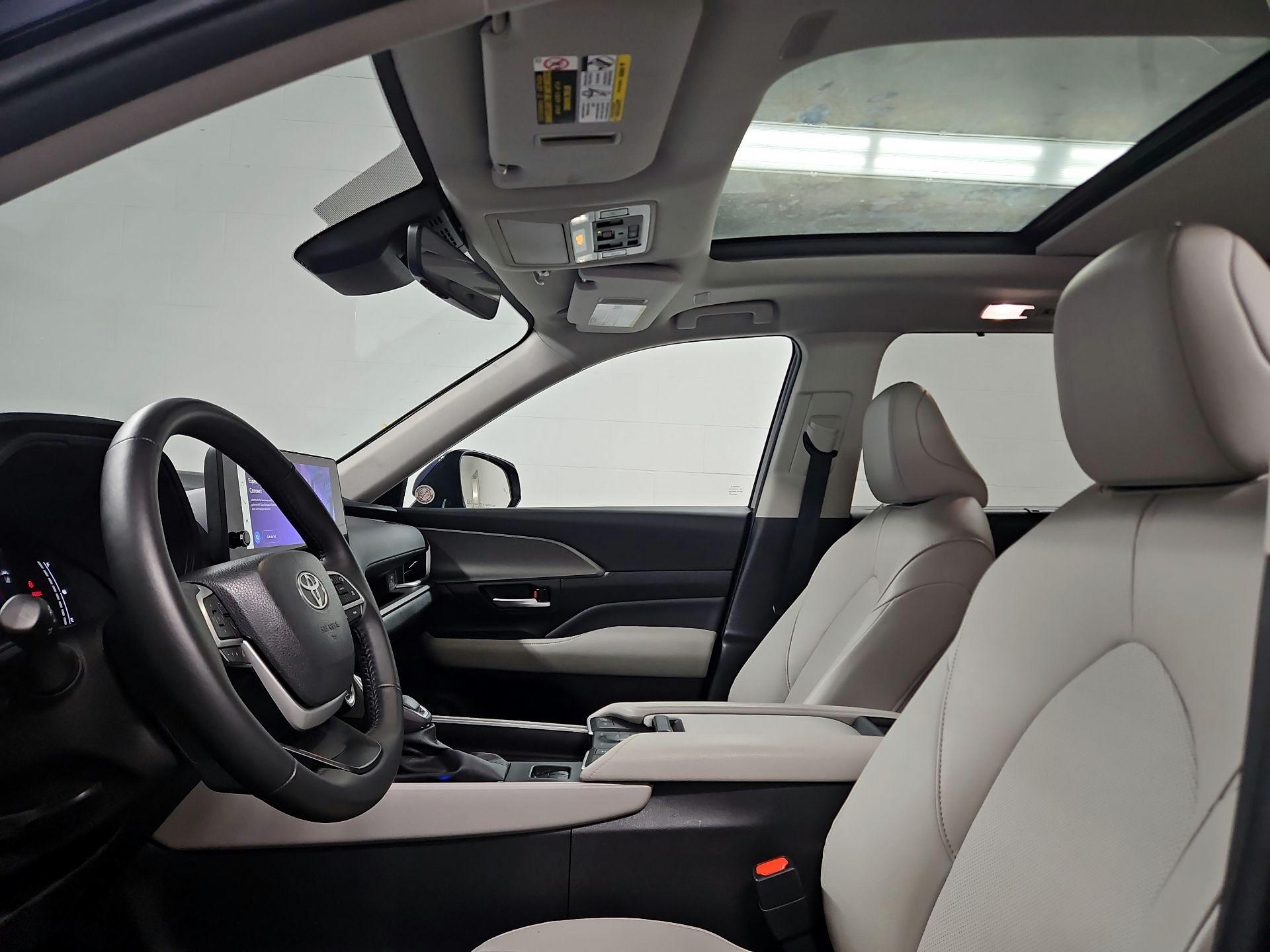 Thumbnail: 2025 Toyota Grand Highlander - 19