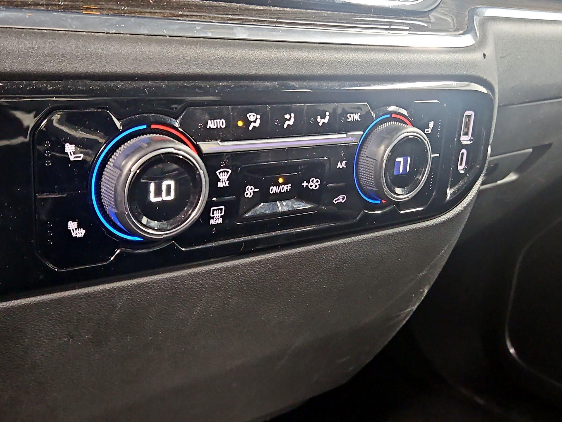 Thumbnail: 2024 Chevrolet Silverado 1500 - 16