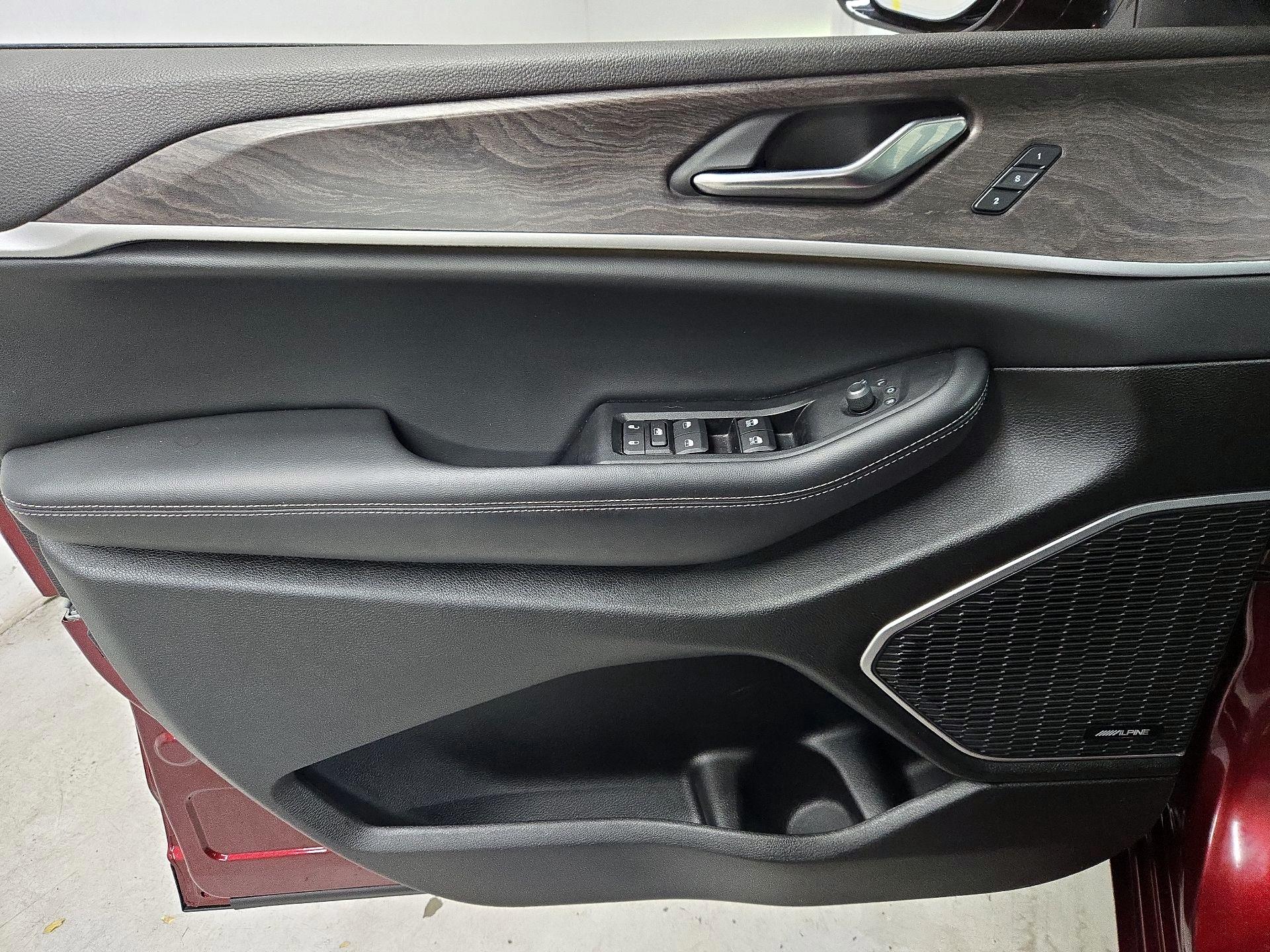 Thumbnail: 2024 Jeep Grand Cherokee - 12