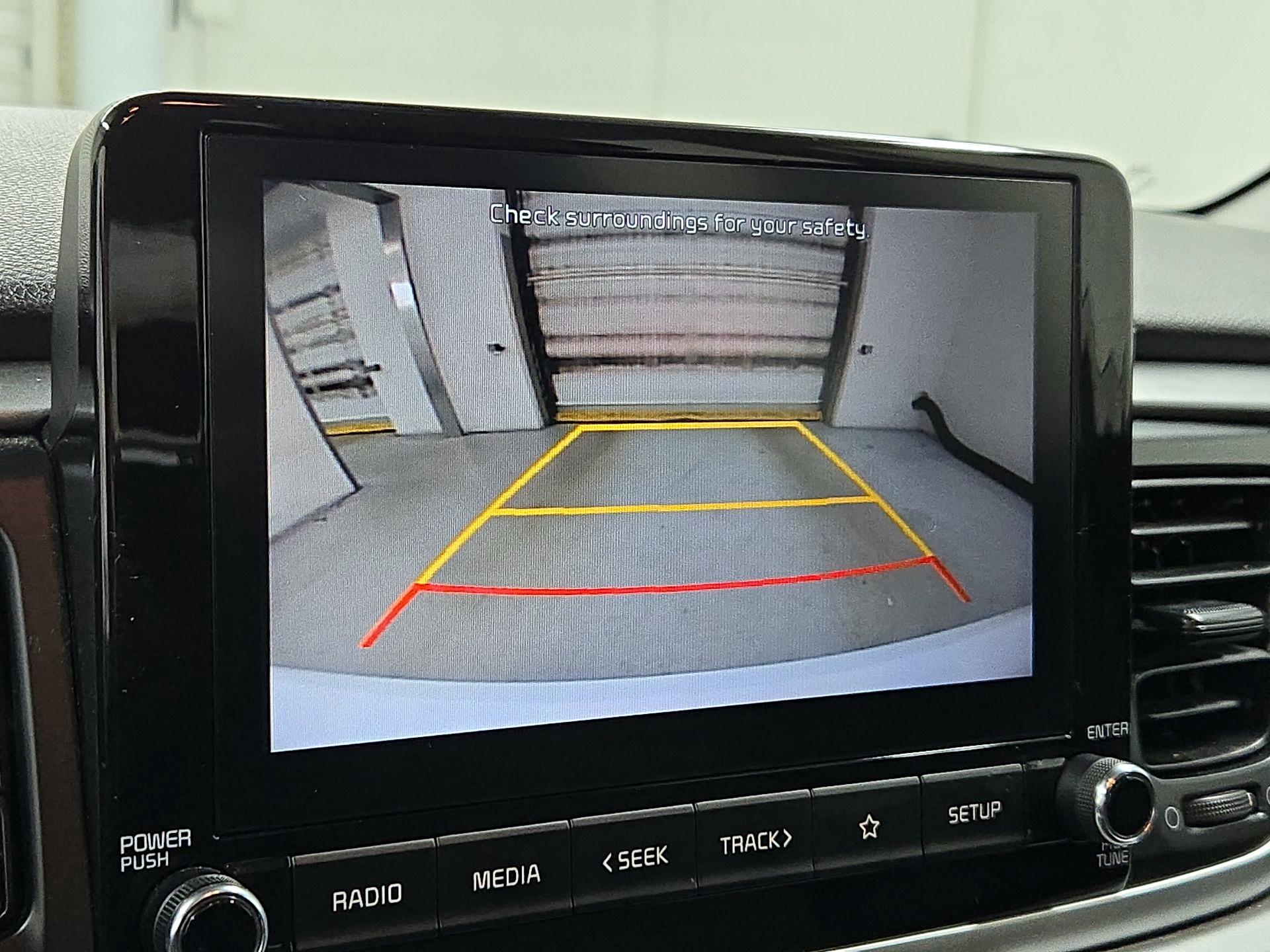 Thumbnail: 2021 Kia Rio - 14