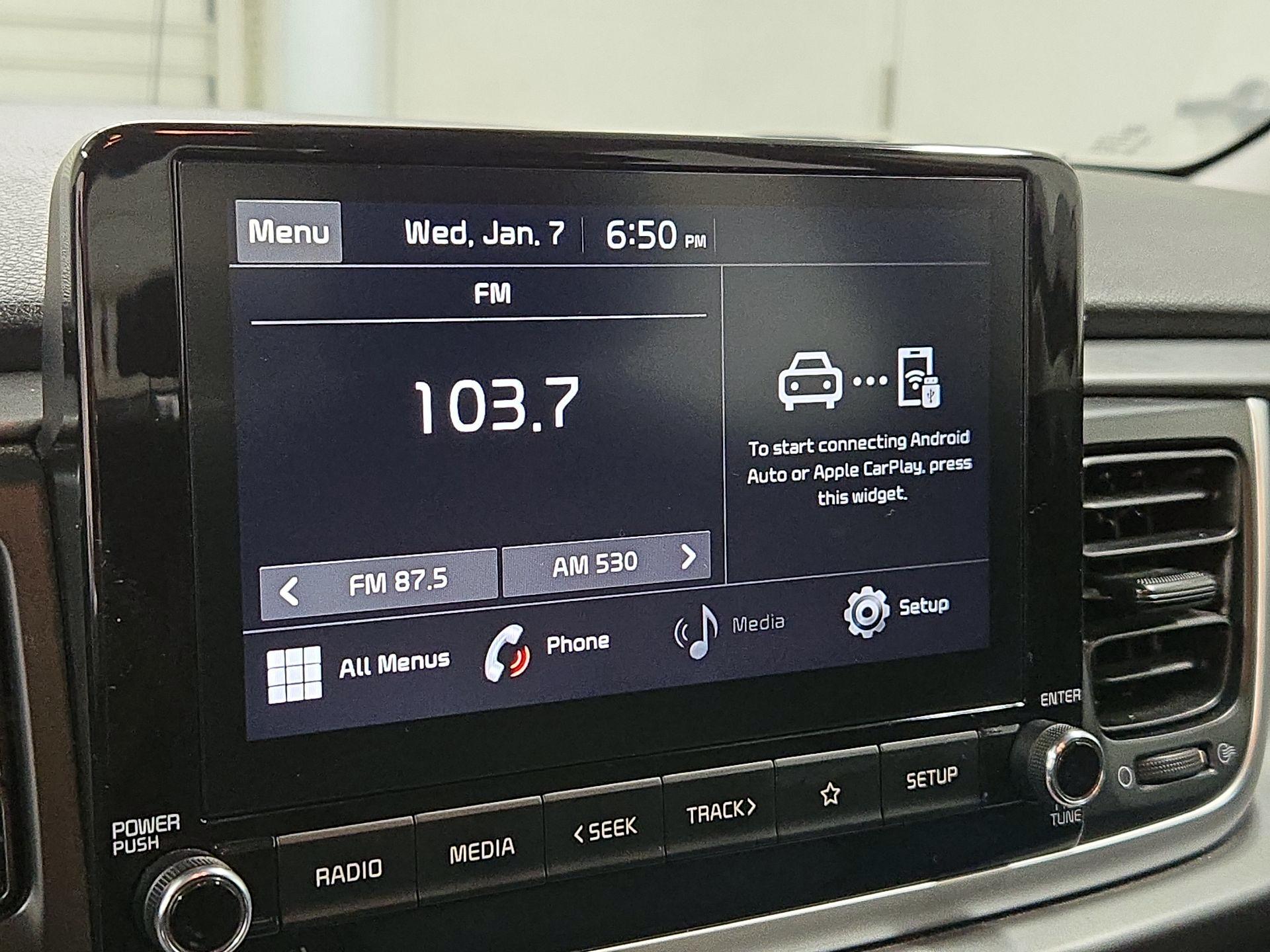 Thumbnail: 2021 Kia Rio - 15