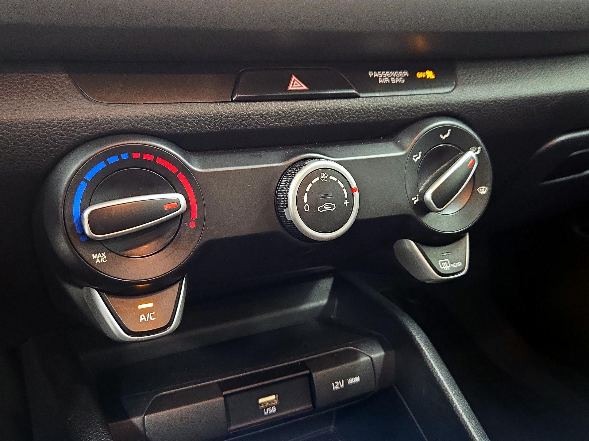 Thumbnail: 2021 Kia Rio - 16