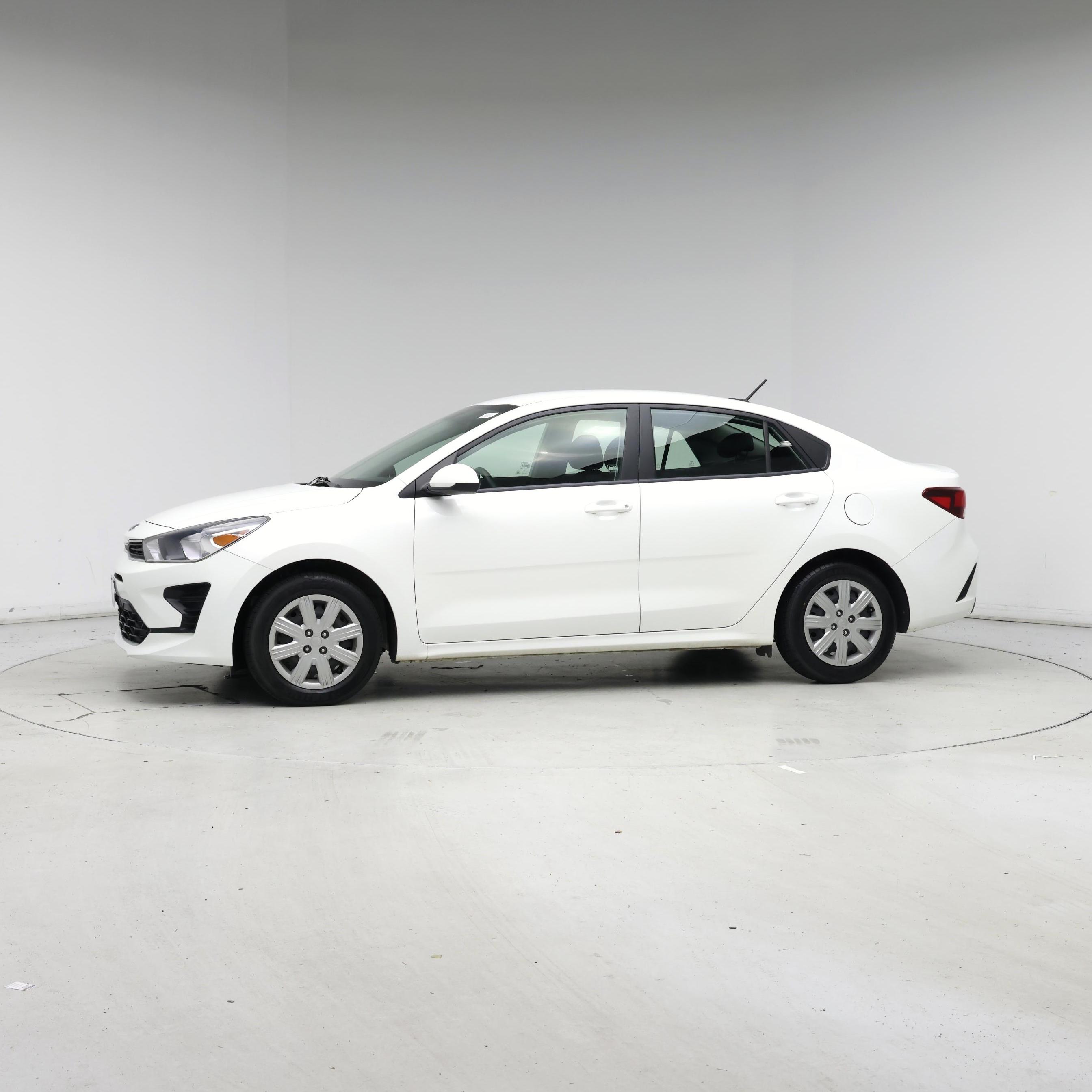 Thumbnail: 2021 Kia Rio - 3