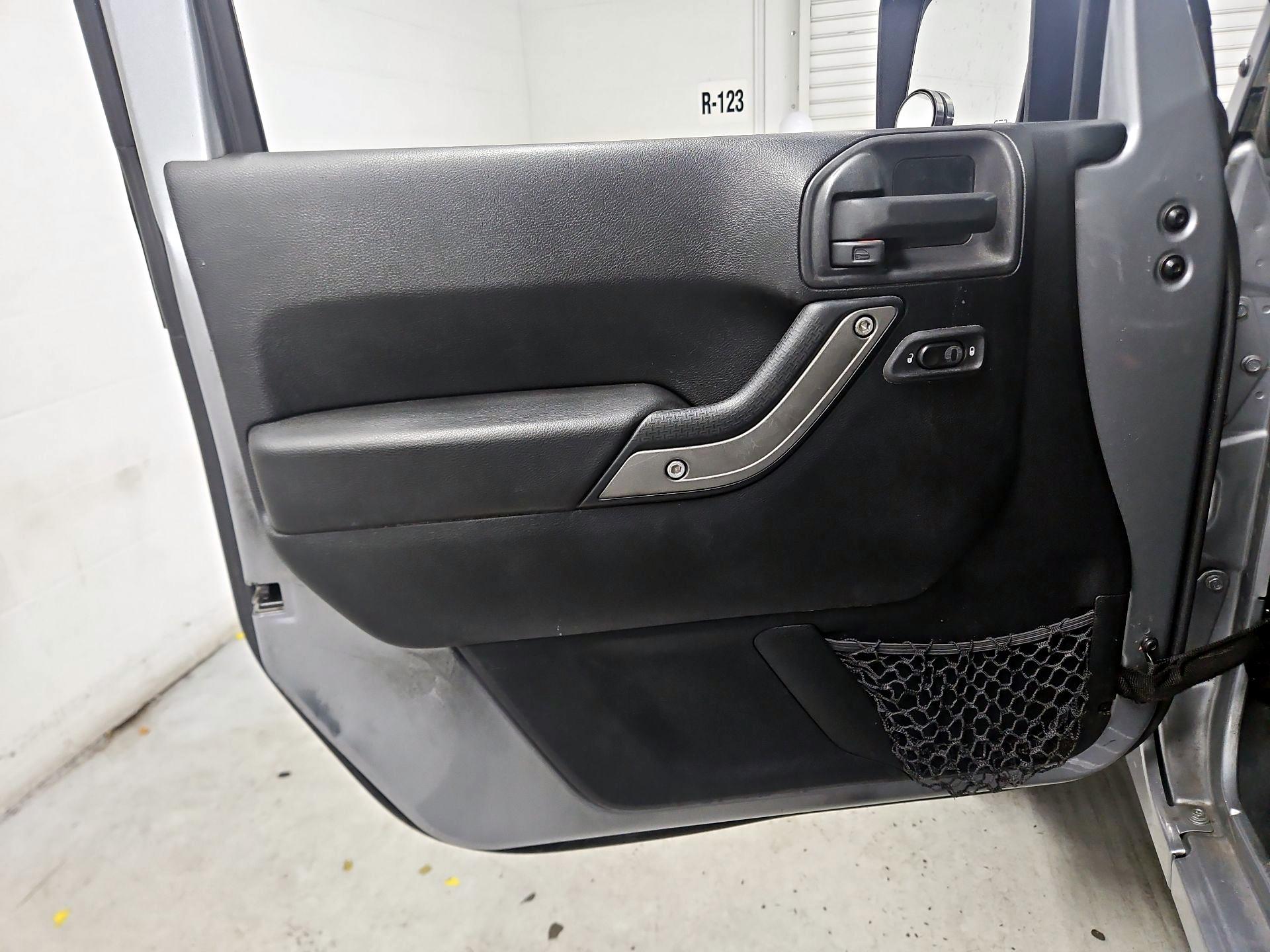 Thumbnail: 2014 Jeep Wrangler - 12