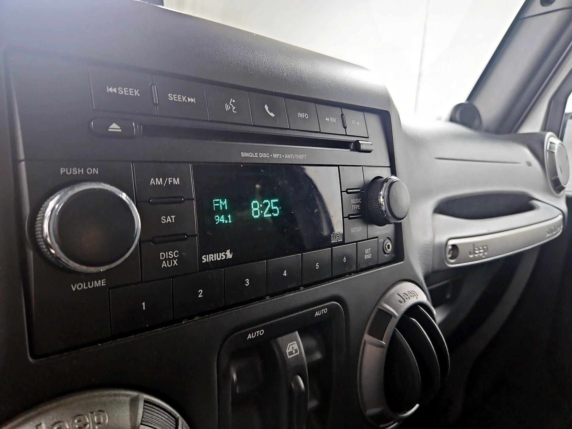 Thumbnail: 2014 Jeep Wrangler - 13